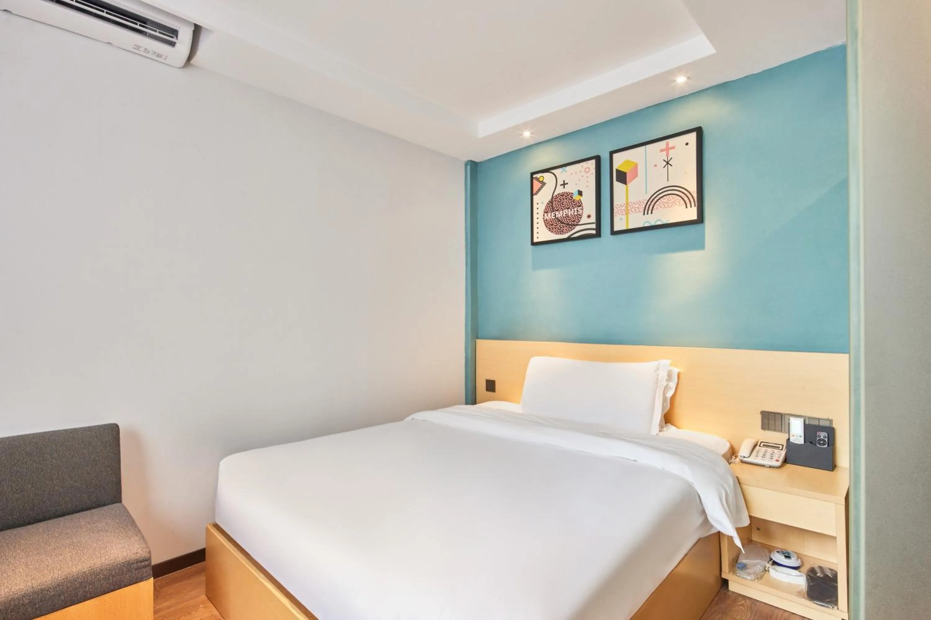 Bedroom, Bed in Insail Hotels Guangzhou XiMenKou Subway Station Branch