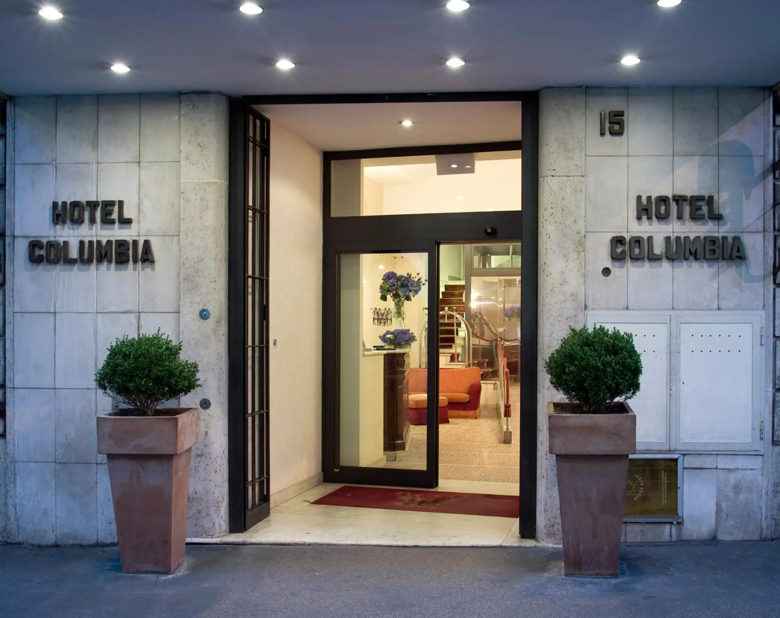Facade/entrance in Hotel Columbia Facade/entrance in Hotel Columbia