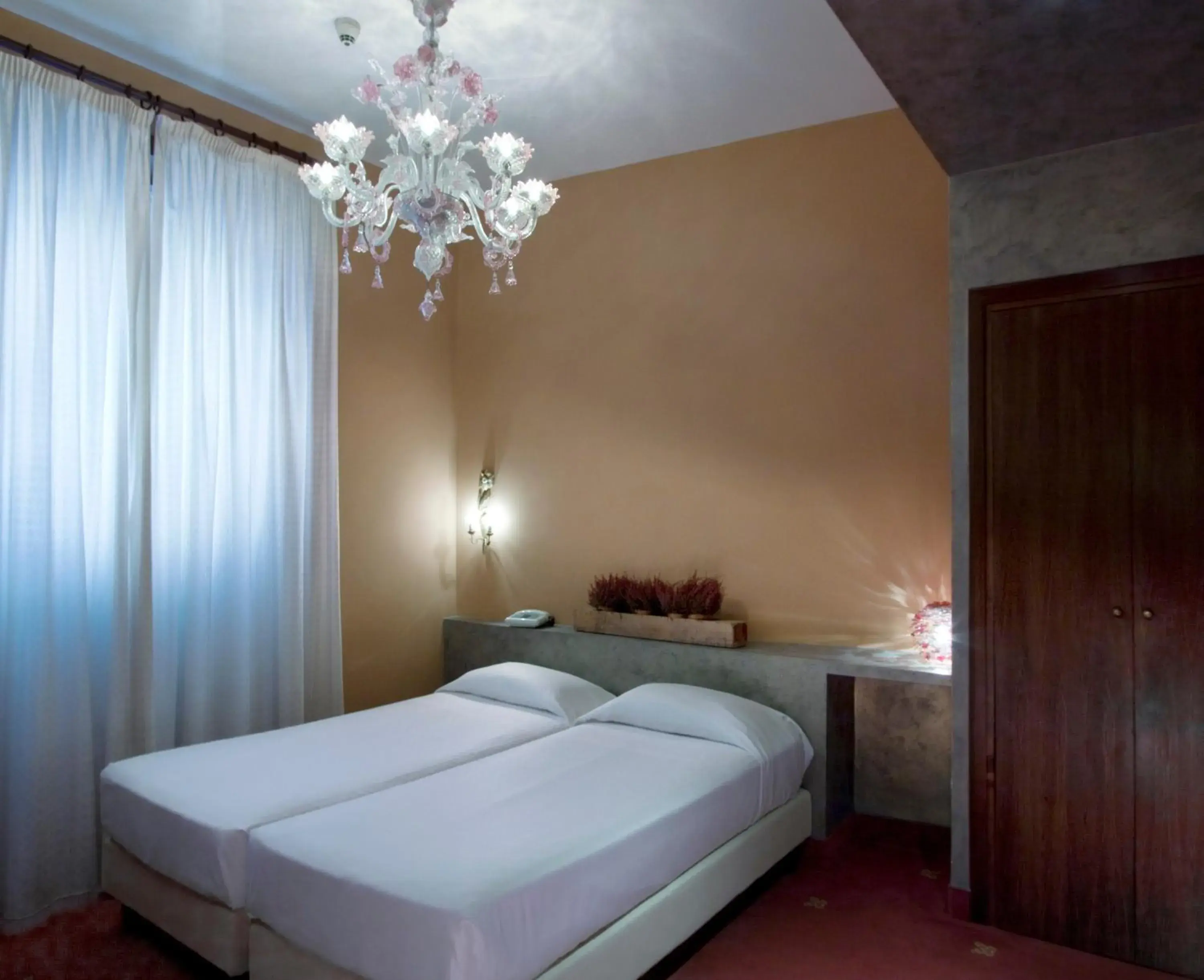 Bed in Hotel Columbia Bed in Hotel Columbia