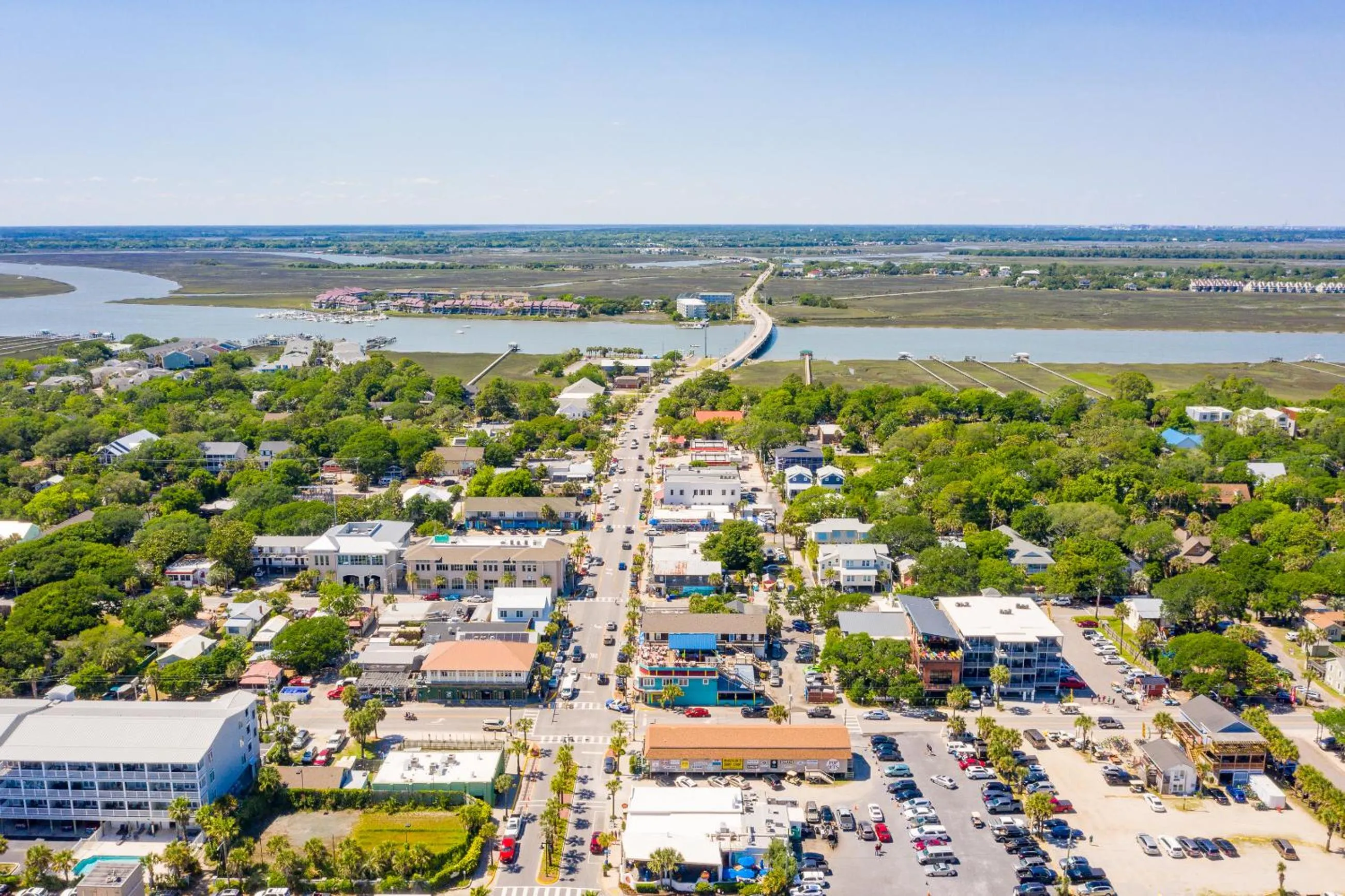 Salty Shack Unit A Dog Friendly Home Across from the Beach - Central Location