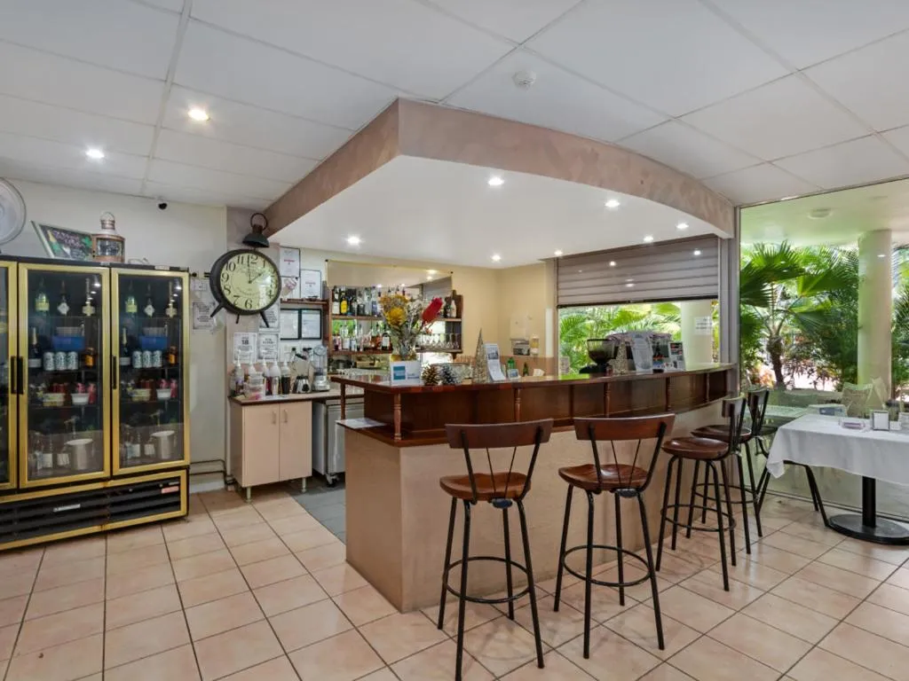 Restaurant/places to eat in Riviera Resort