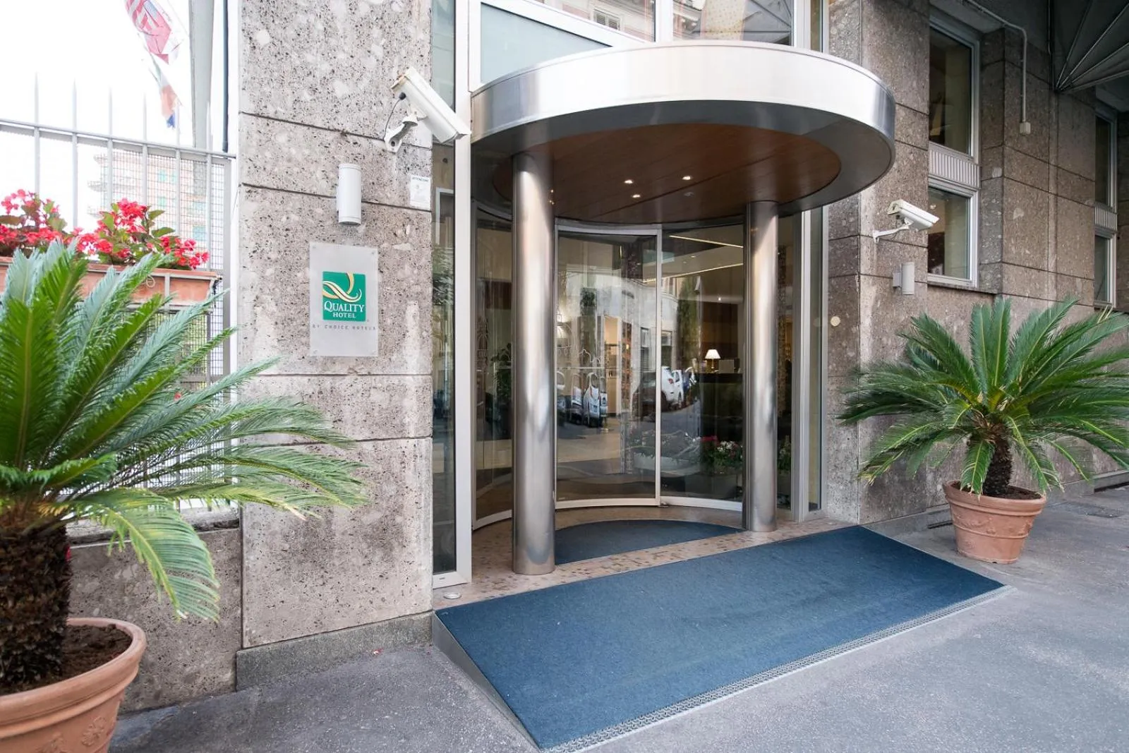 Facade/entrance in Quality Hotel Nova Domus