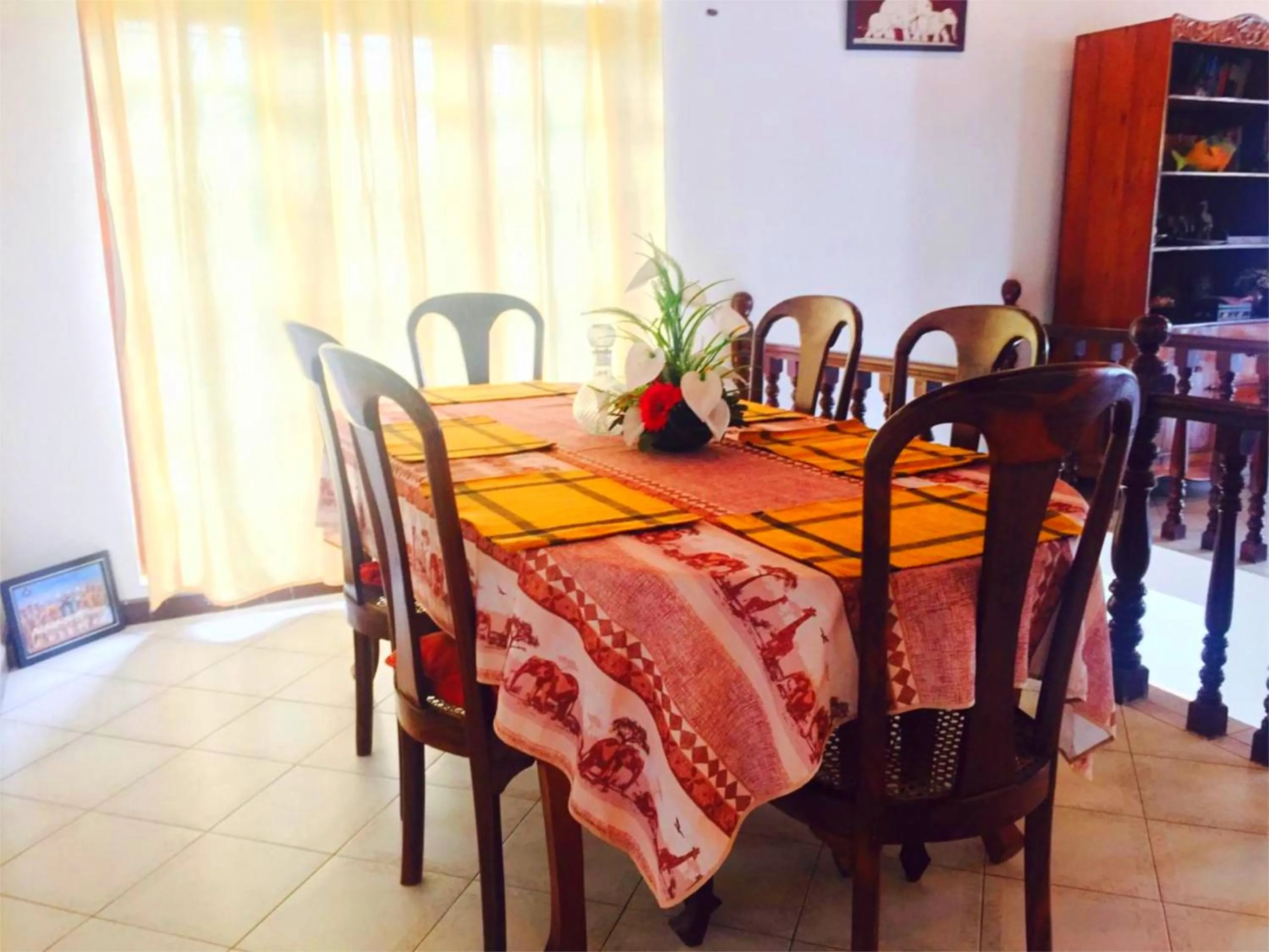 Restaurant/places to eat in Chaya Villa Guest House