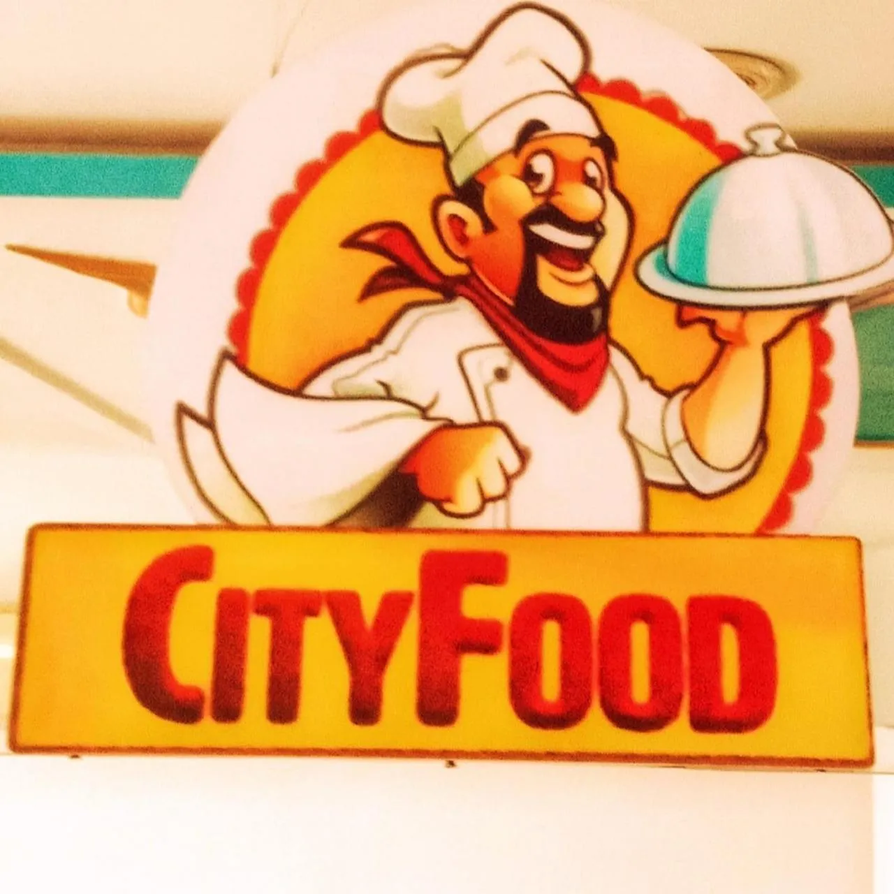 Restaurant/places to eat in Hotel Omni Plaza