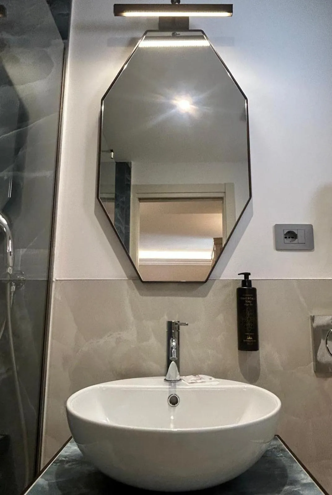 Bathroom in Albergo Cavalletto & Doge Orseolo