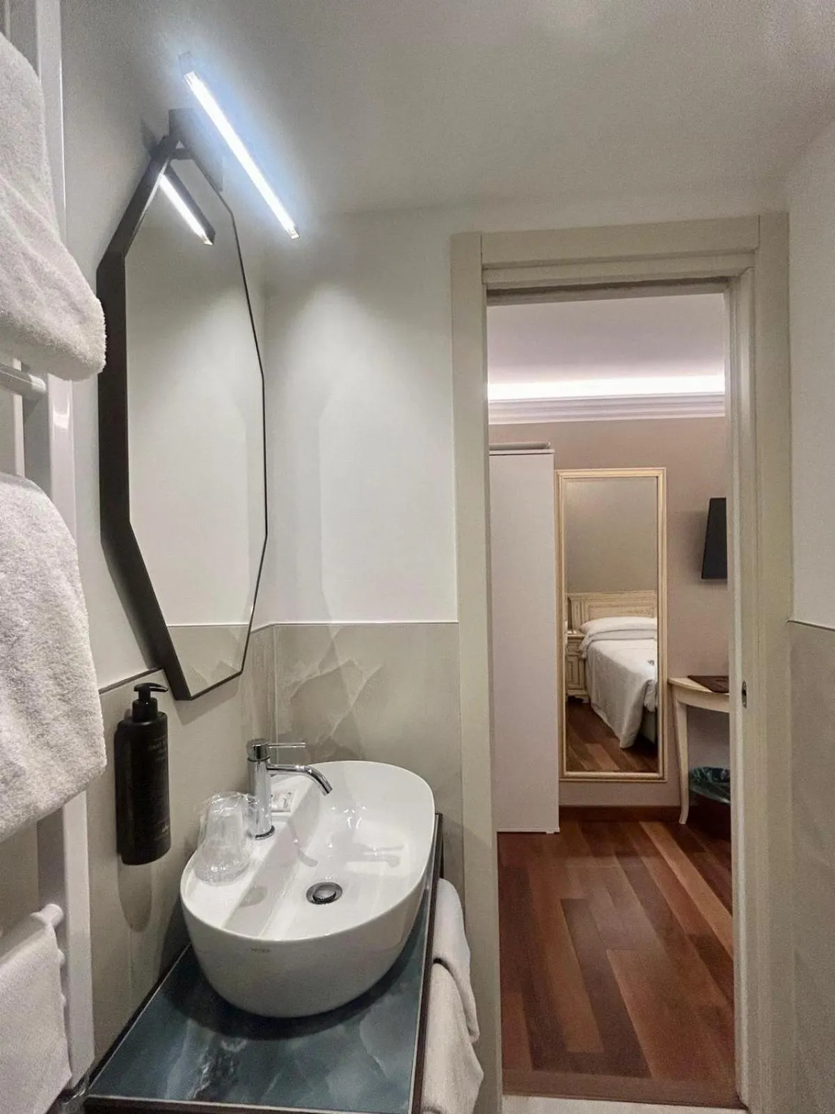 Bathroom in Albergo Cavalletto & Doge Orseolo