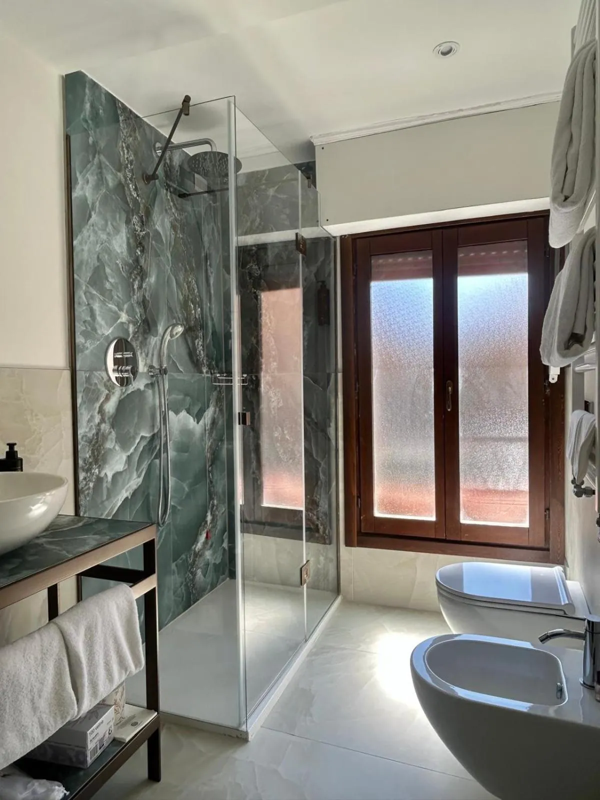 Shower in Albergo Cavalletto & Doge Orseolo