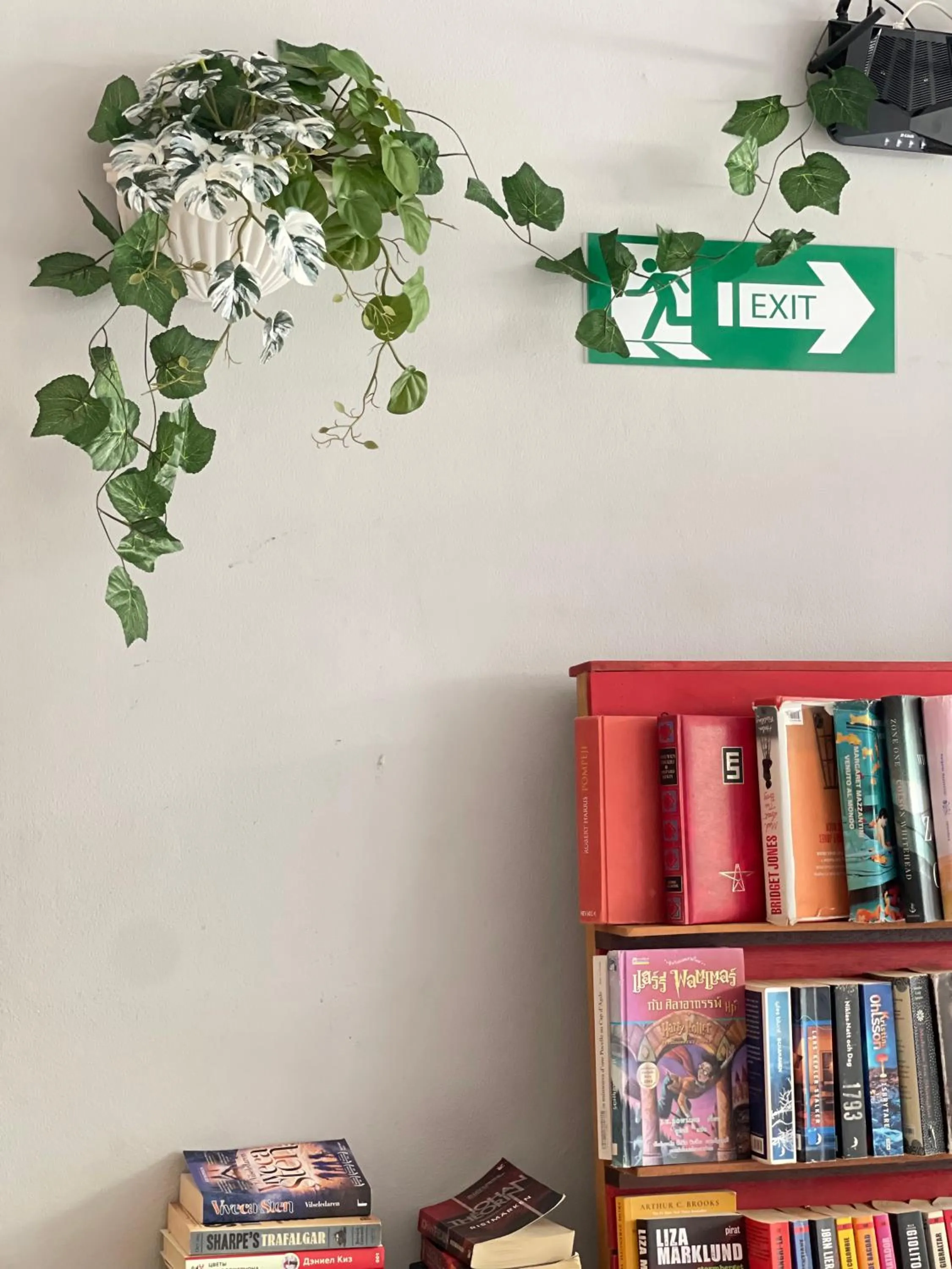 Library in Good 9 at Home