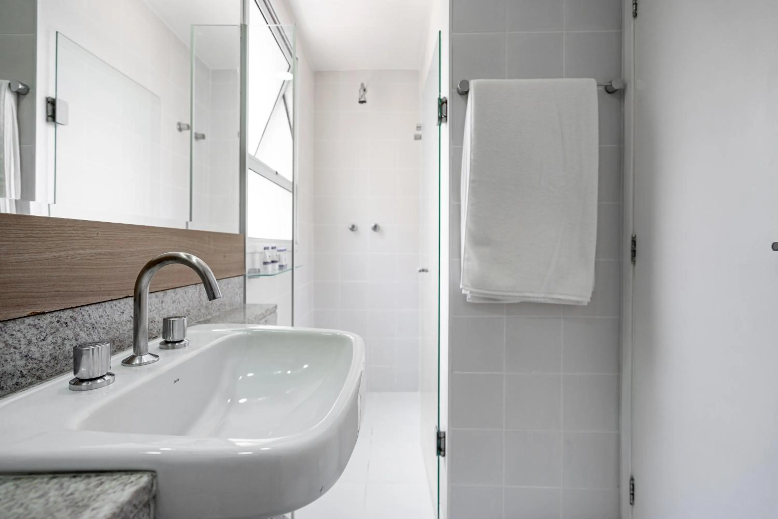 Shower in Charlie NYC Berrini