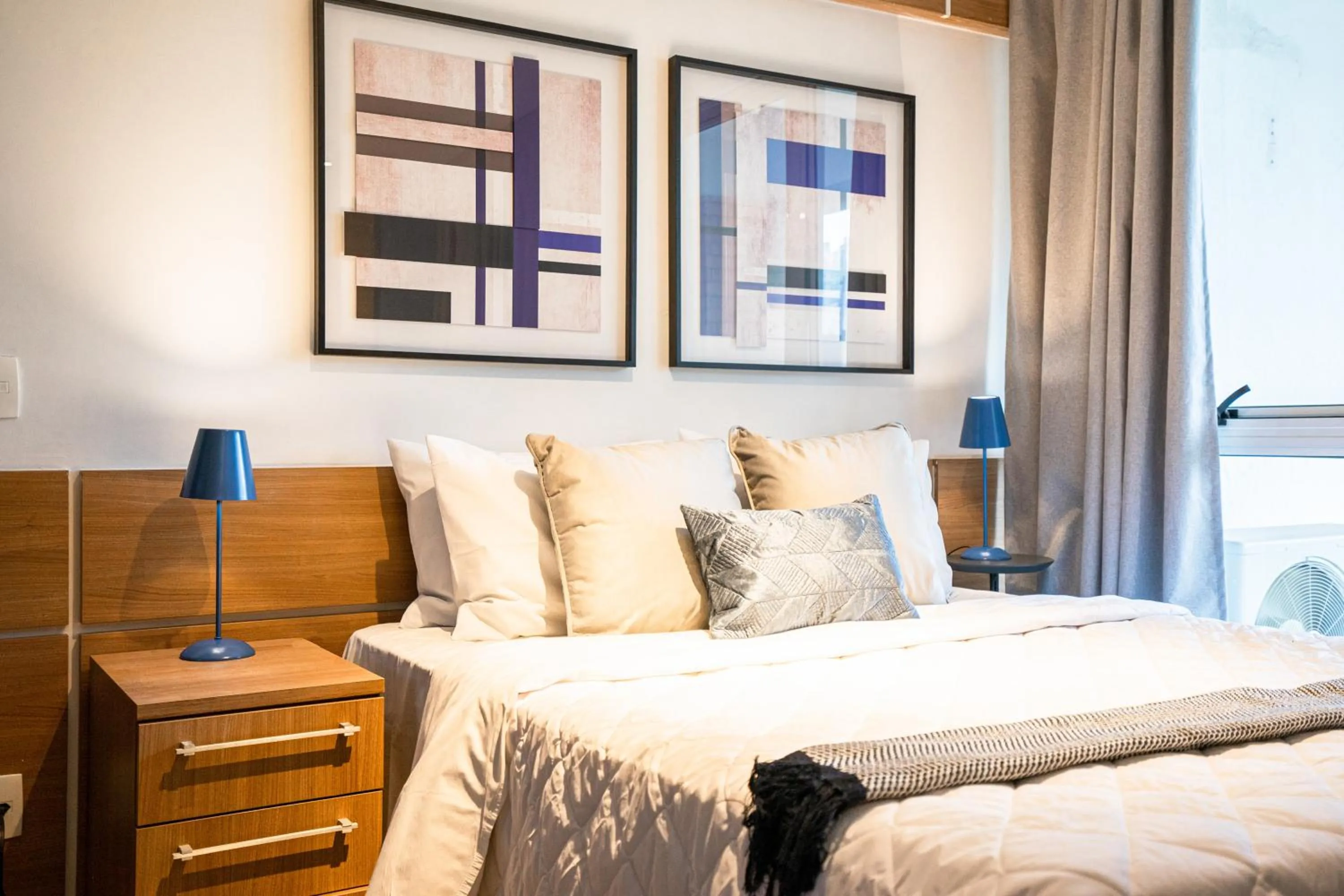 Bed in Charlie NYC Berrini