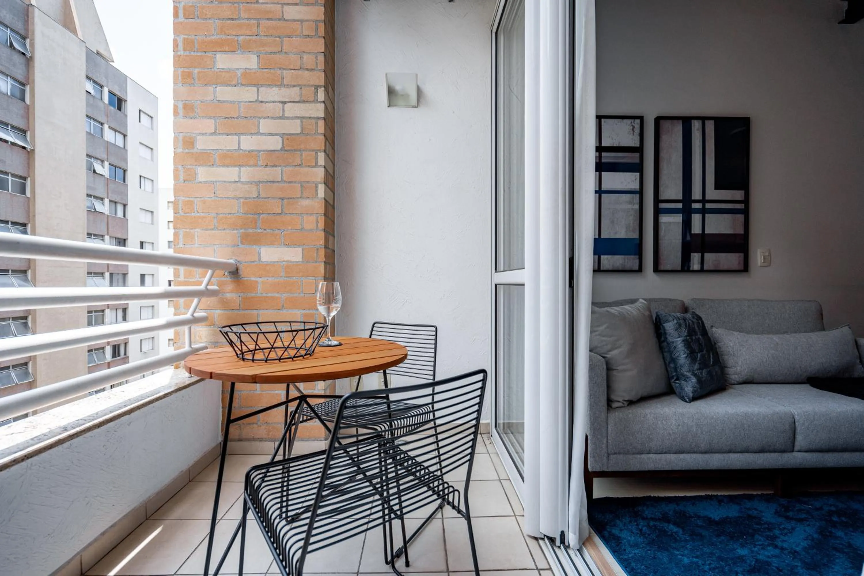 Day in Charlie NYC Berrini