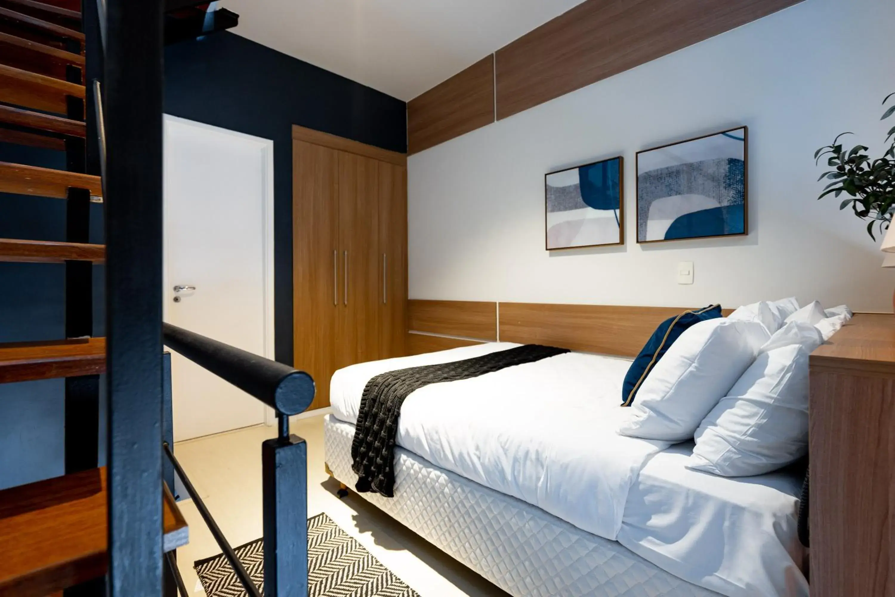 Bed in Charlie NYC Berrini Bed in Charlie NYC Berrini