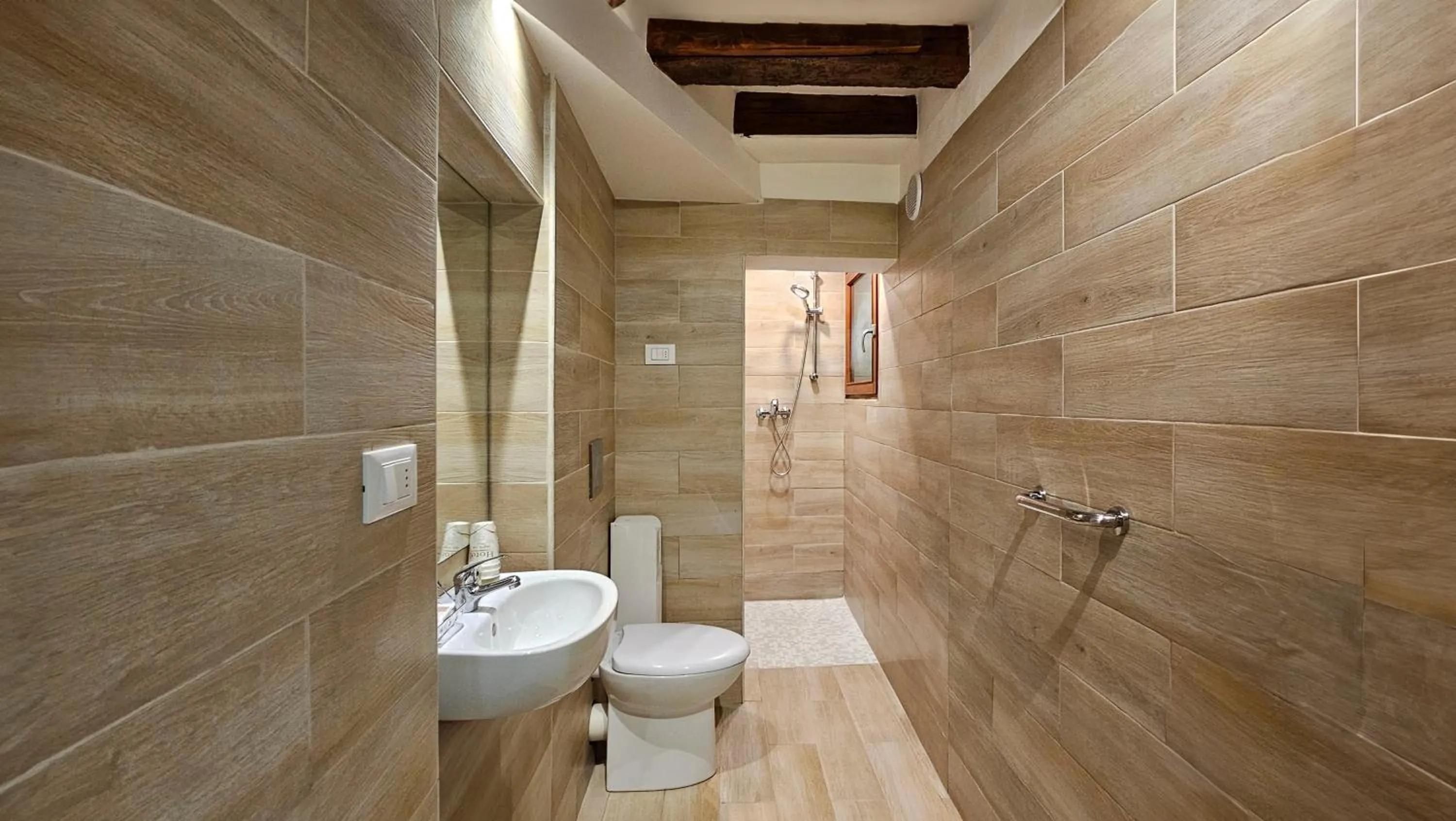 Bathroom in Hotel Messner