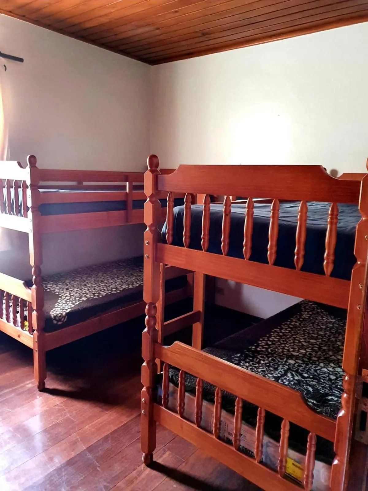 Bedroom, Bed in Colônia SAA