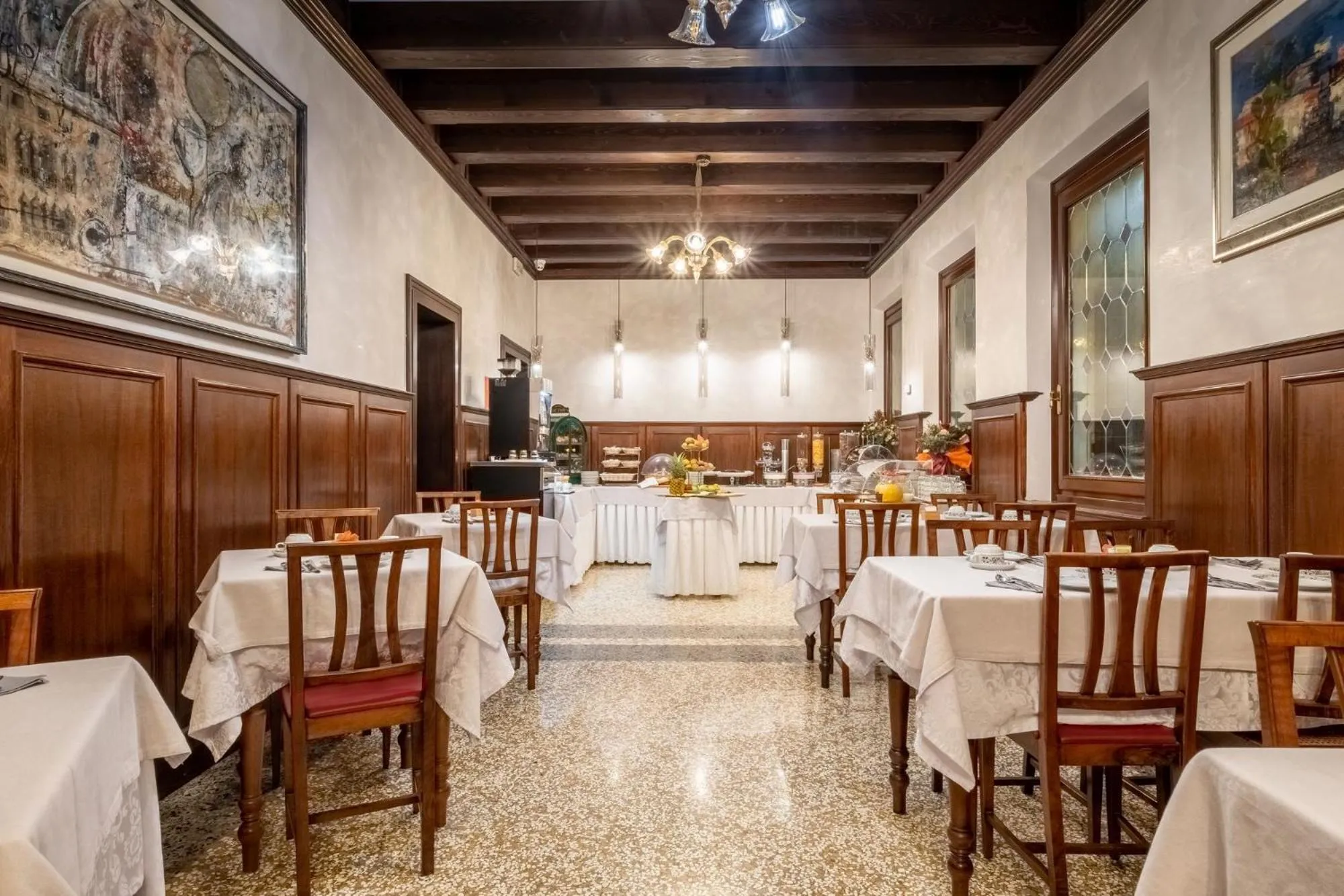 Breakfast in Hotel La Meridiana