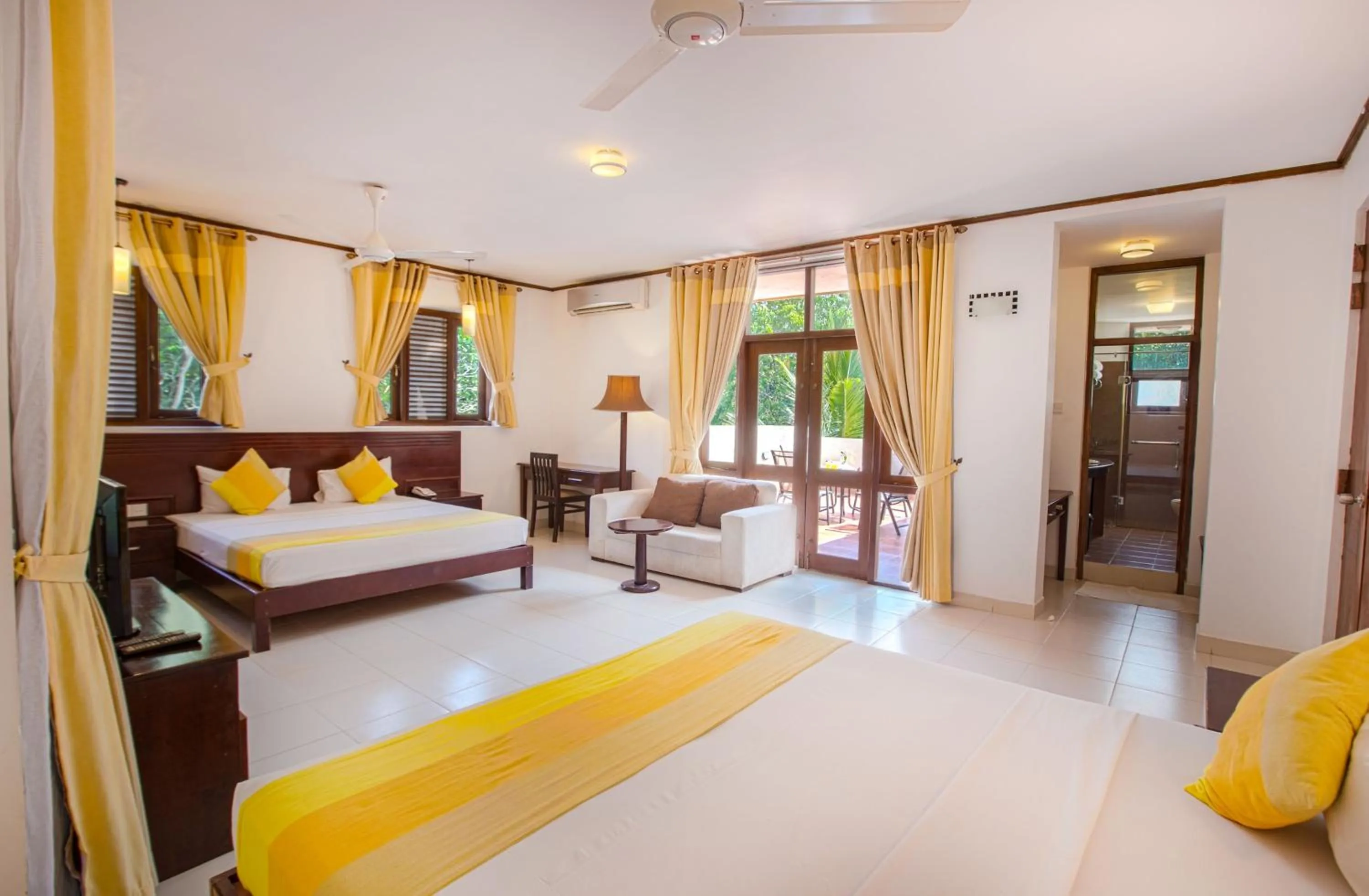 Bed in Lavendish Okrin Hotel