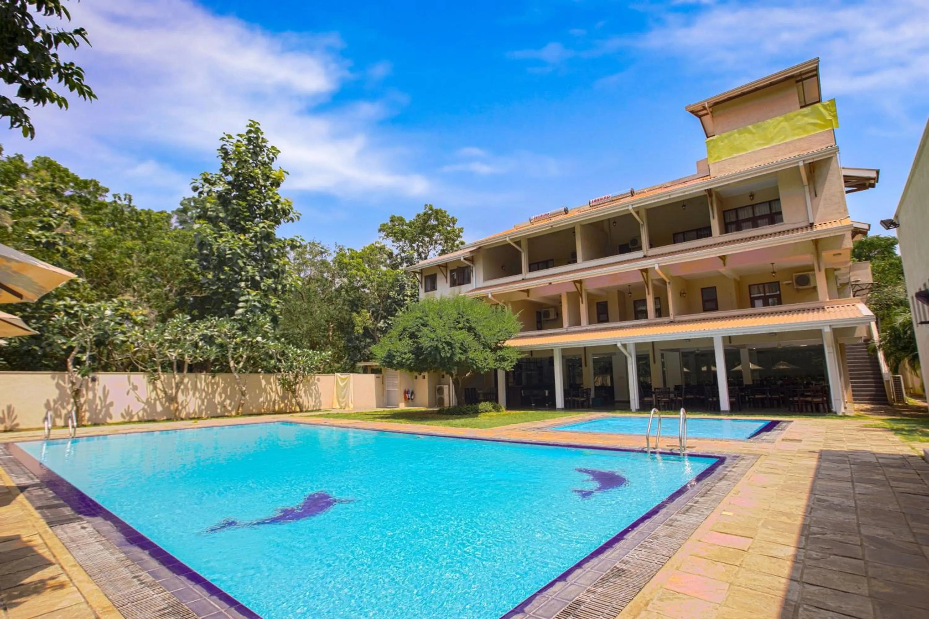 Property building in Lavendish Okrin Hotel