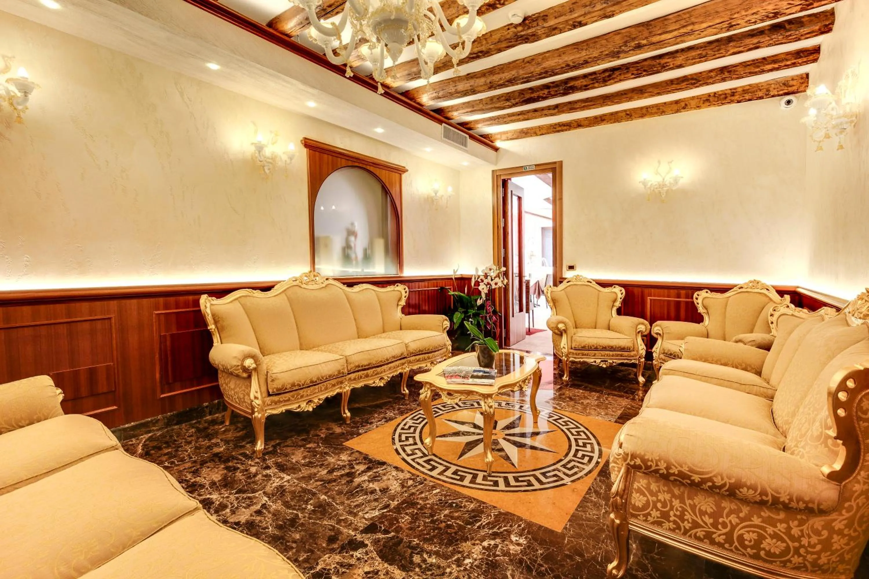 Lobby or reception in New Reiter Hotel