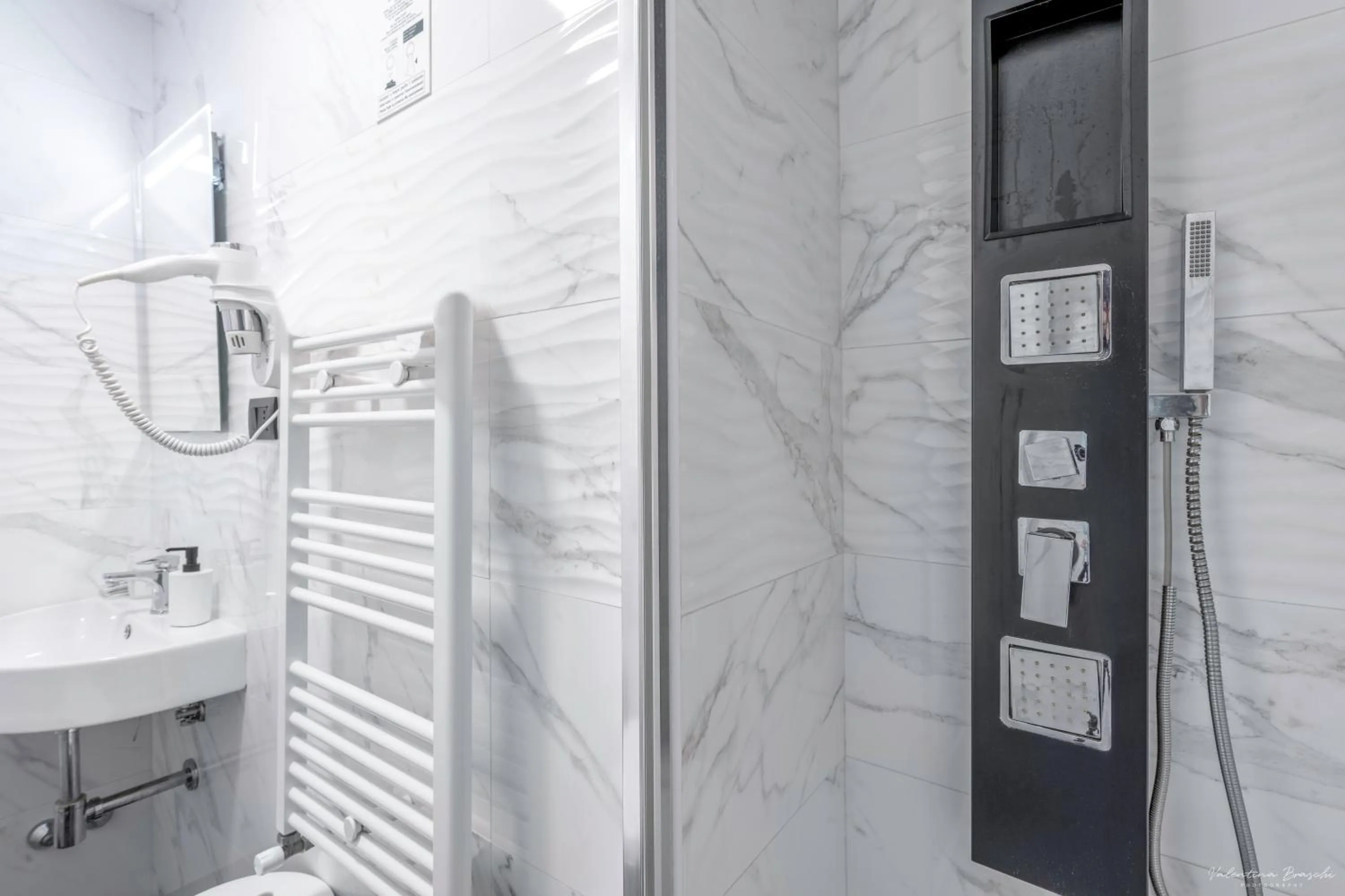 Bathroom in Hotel Argentina