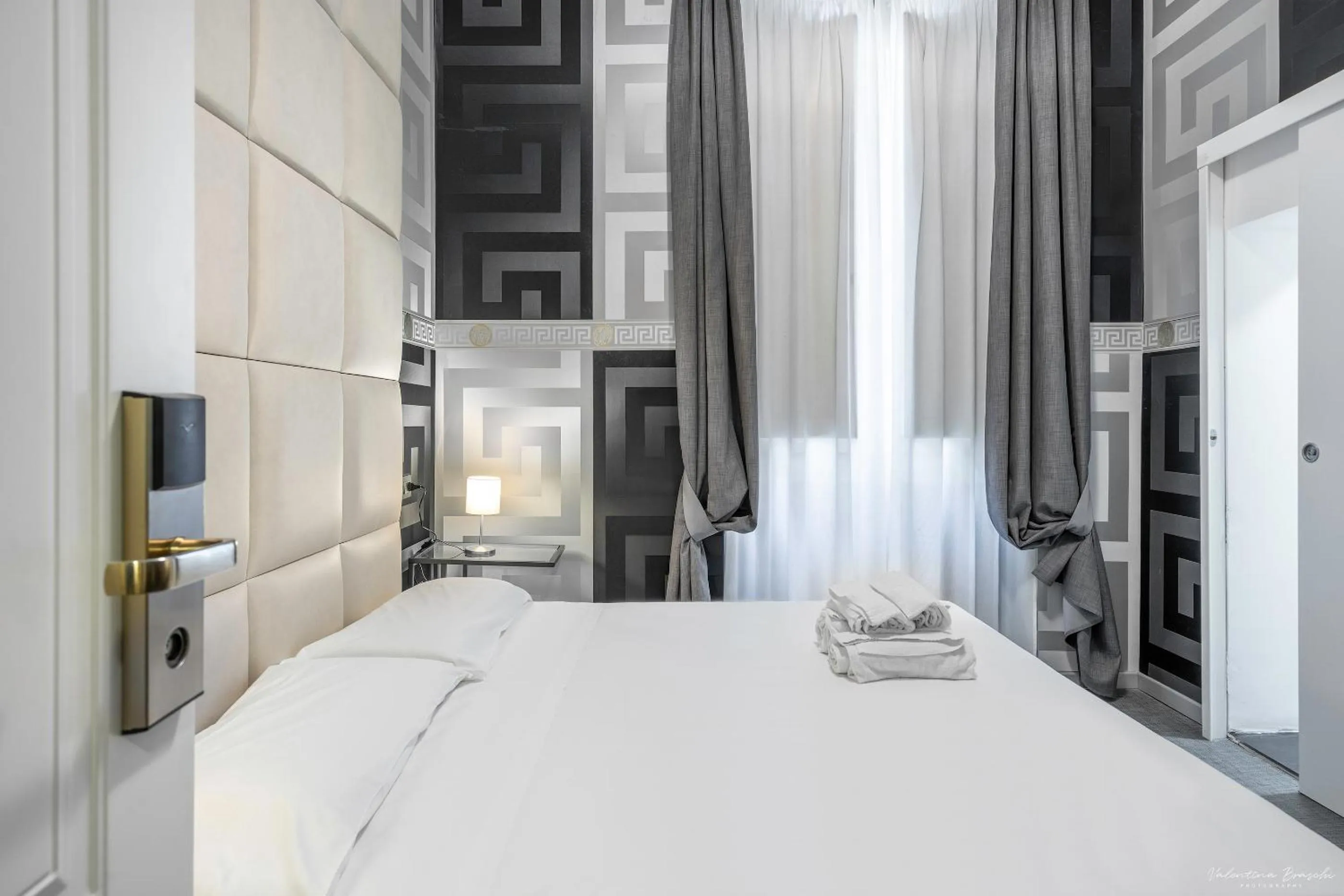 Photo of the whole room, Bed in Hotel Argentina