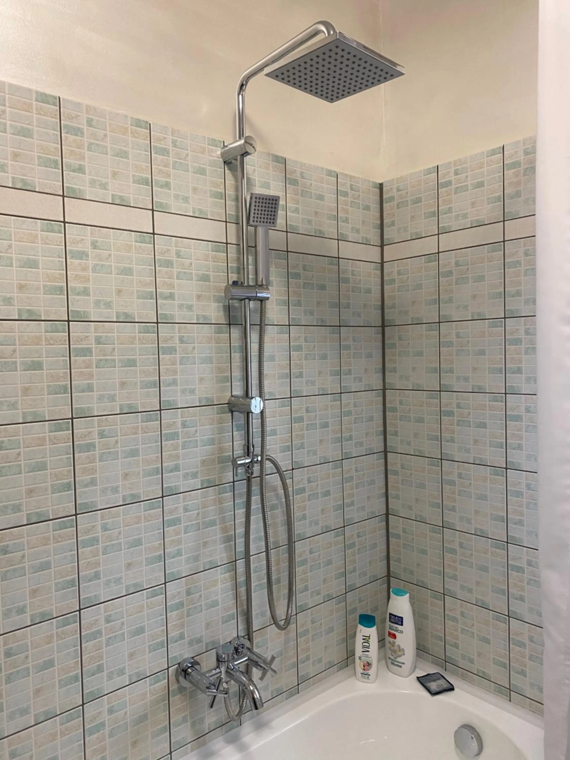 Shower in Bellavista B&B