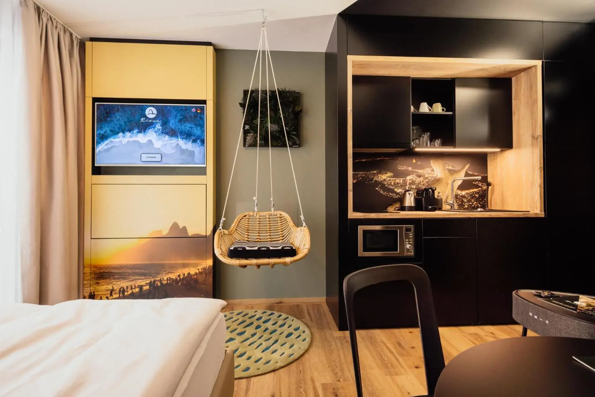 TV and multimedia, Bed in Rioca Neu-Ulm Posto 5 TV and multimedia, Bed in Rioca Neu-Ulm Posto 5