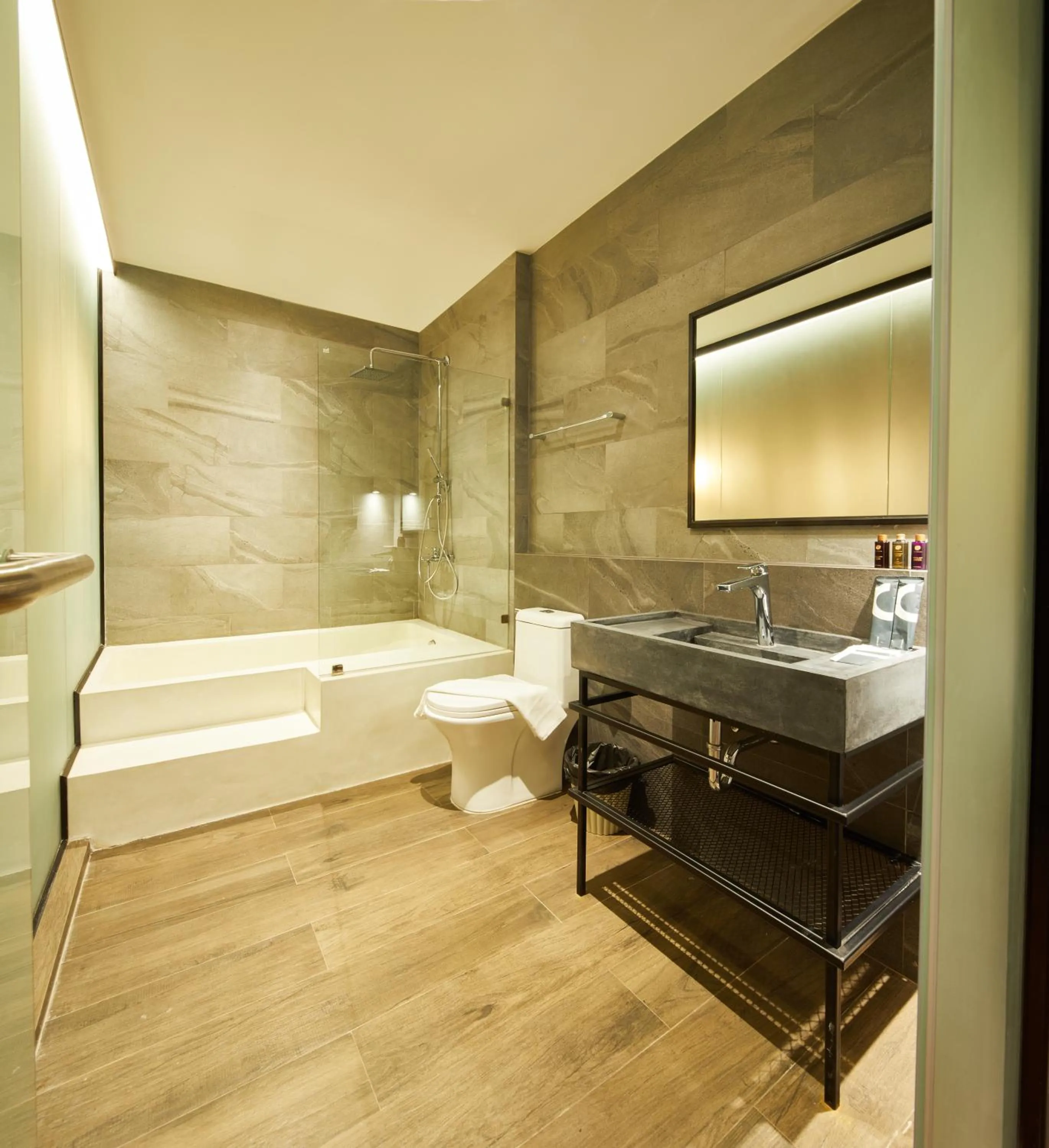 Toilet in 515 VICTORY Hotel