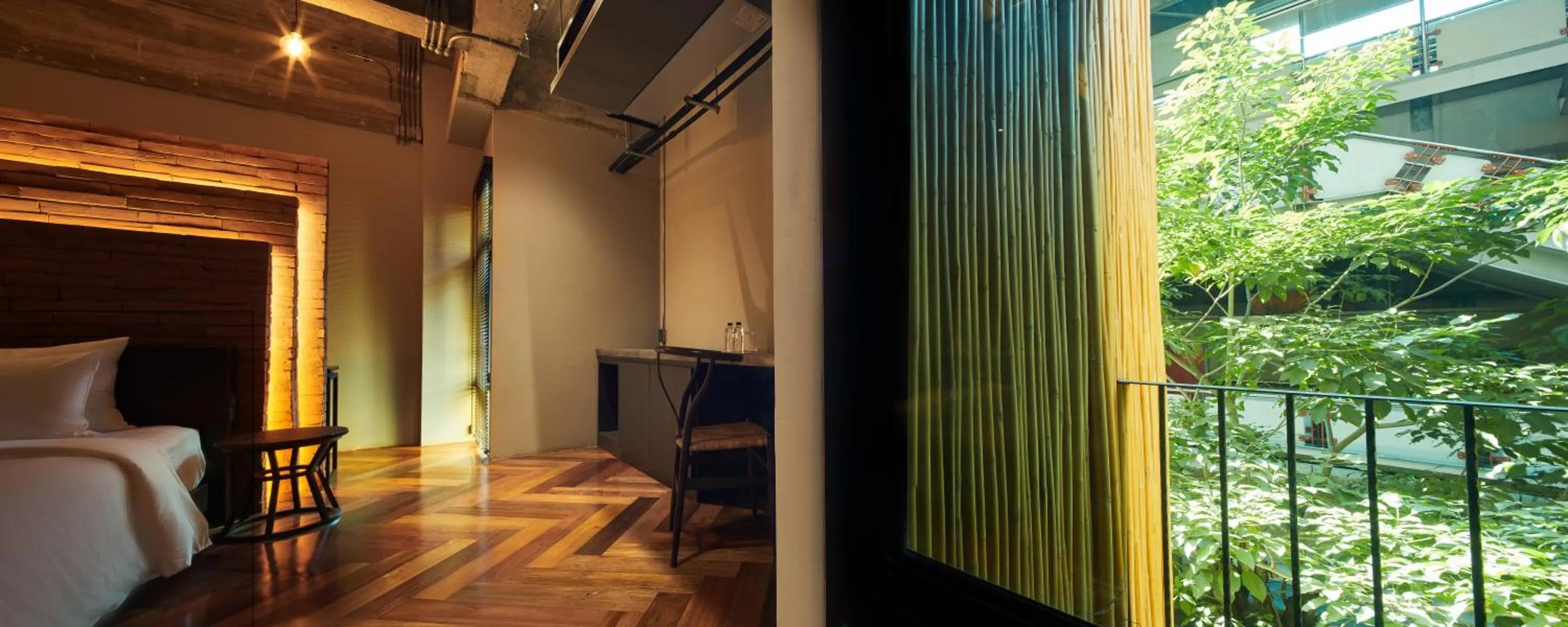 Seating area in 515 VICTORY Hotel