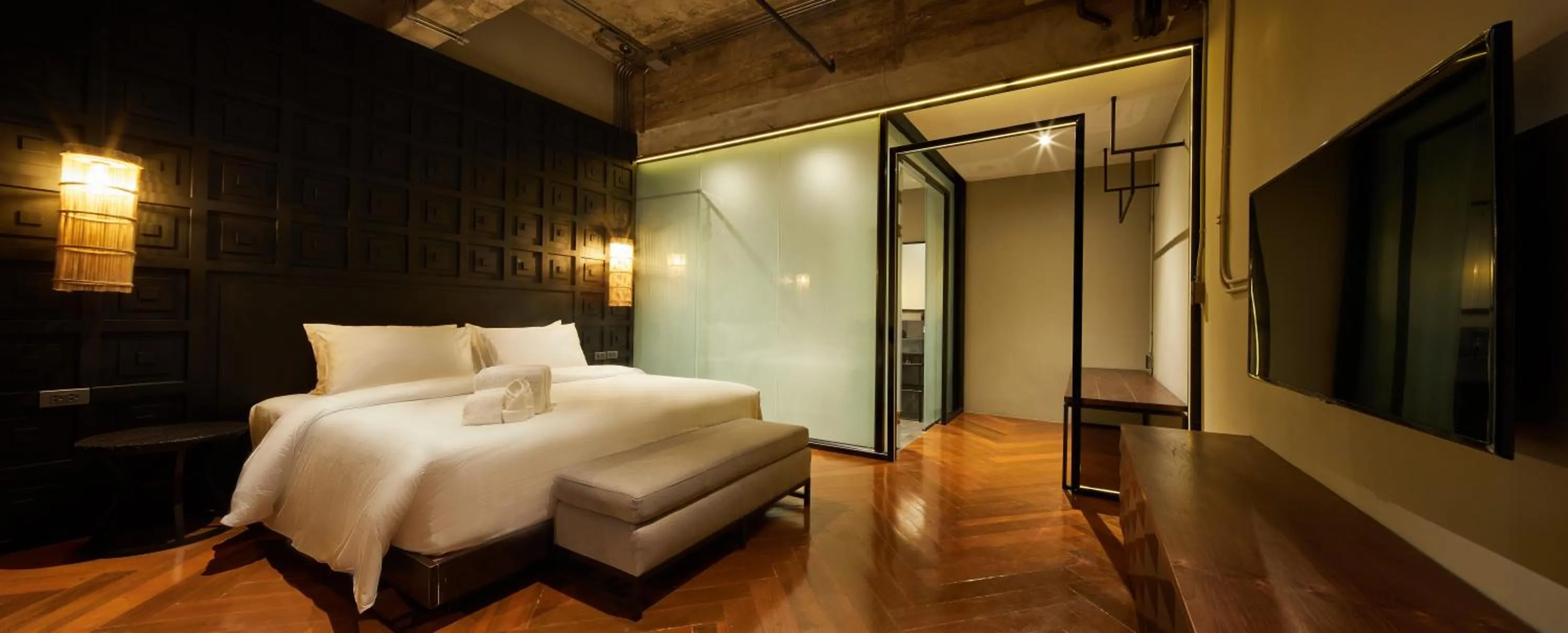 Bed in 515 VICTORY Hotel