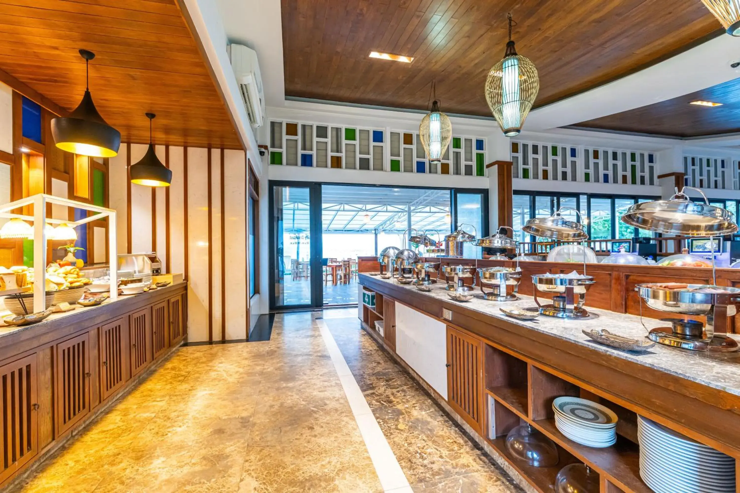 Restaurant/places to eat in Royal Yao Yai Island Beach Resort Restaurant/places to eat in Royal Yao Yai Island Beach Resort