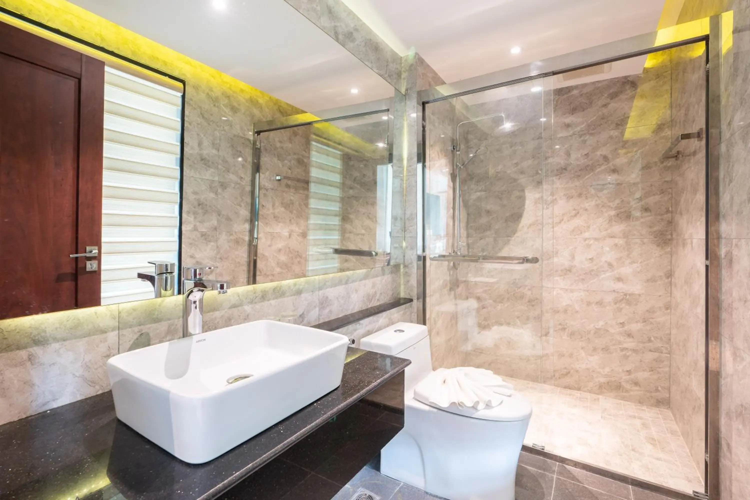 Bathroom in Royal Yao Yai Island Beach Resort Bathroom in Royal Yao Yai Island Beach Resort