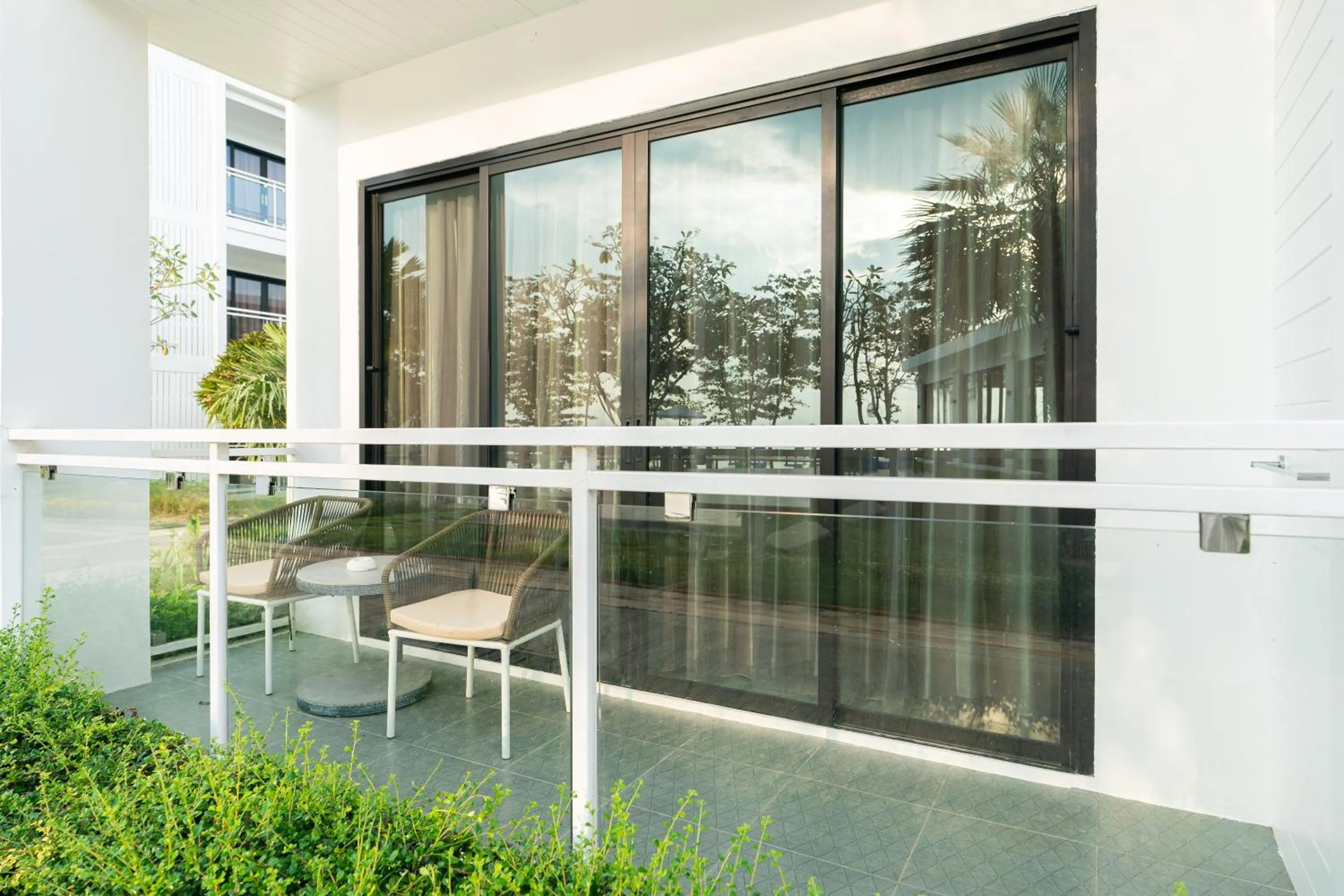 Balcony/Terrace in Royal Yao Yai Island Beach Resort