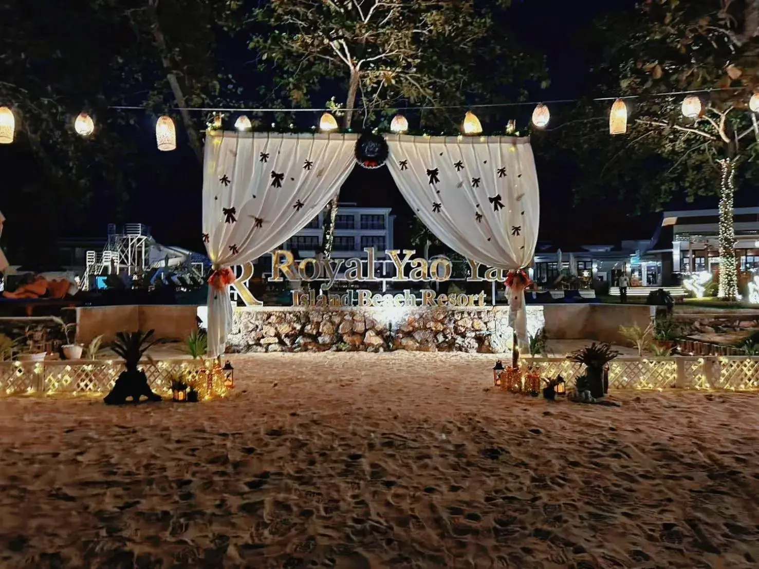 Property building in Royal Yao Yai Island Beach Resort Property building in Royal Yao Yai Island Beach Resort