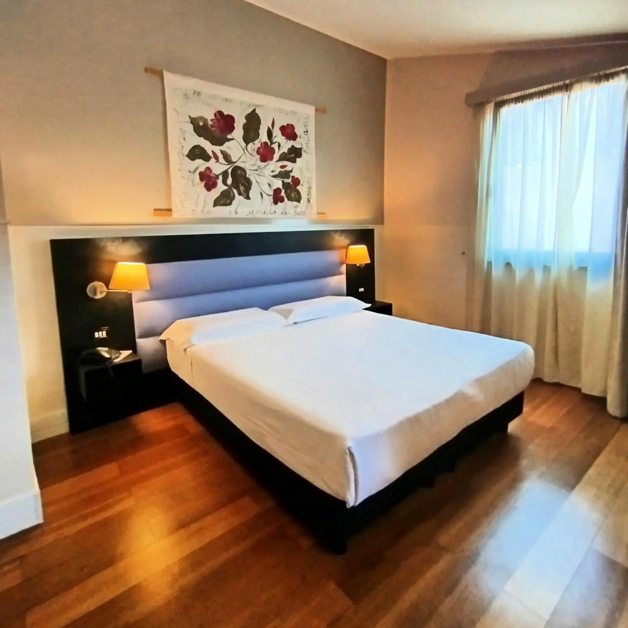 Deluxe Double Room with Spa Bath in Hotel Aphrodite Deluxe Double Room with Spa Bath in Hotel Aphrodite