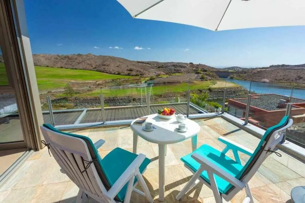 Golfcourse in Villa Los Dragos Golf by Infinity Summer