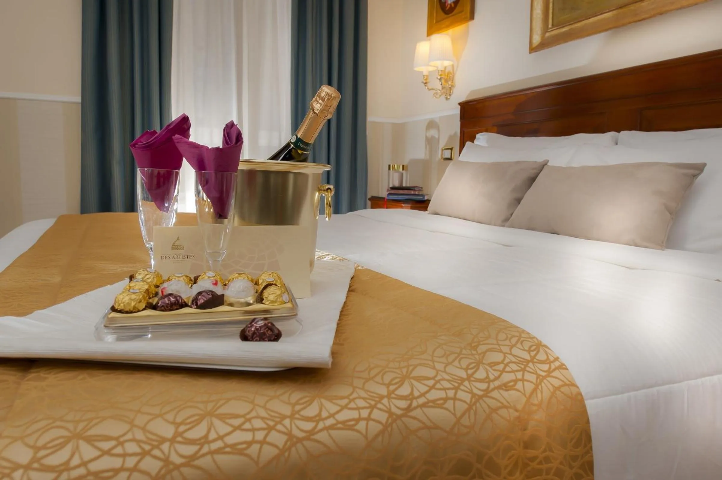 Bed in Hotel Des Artistes Roma