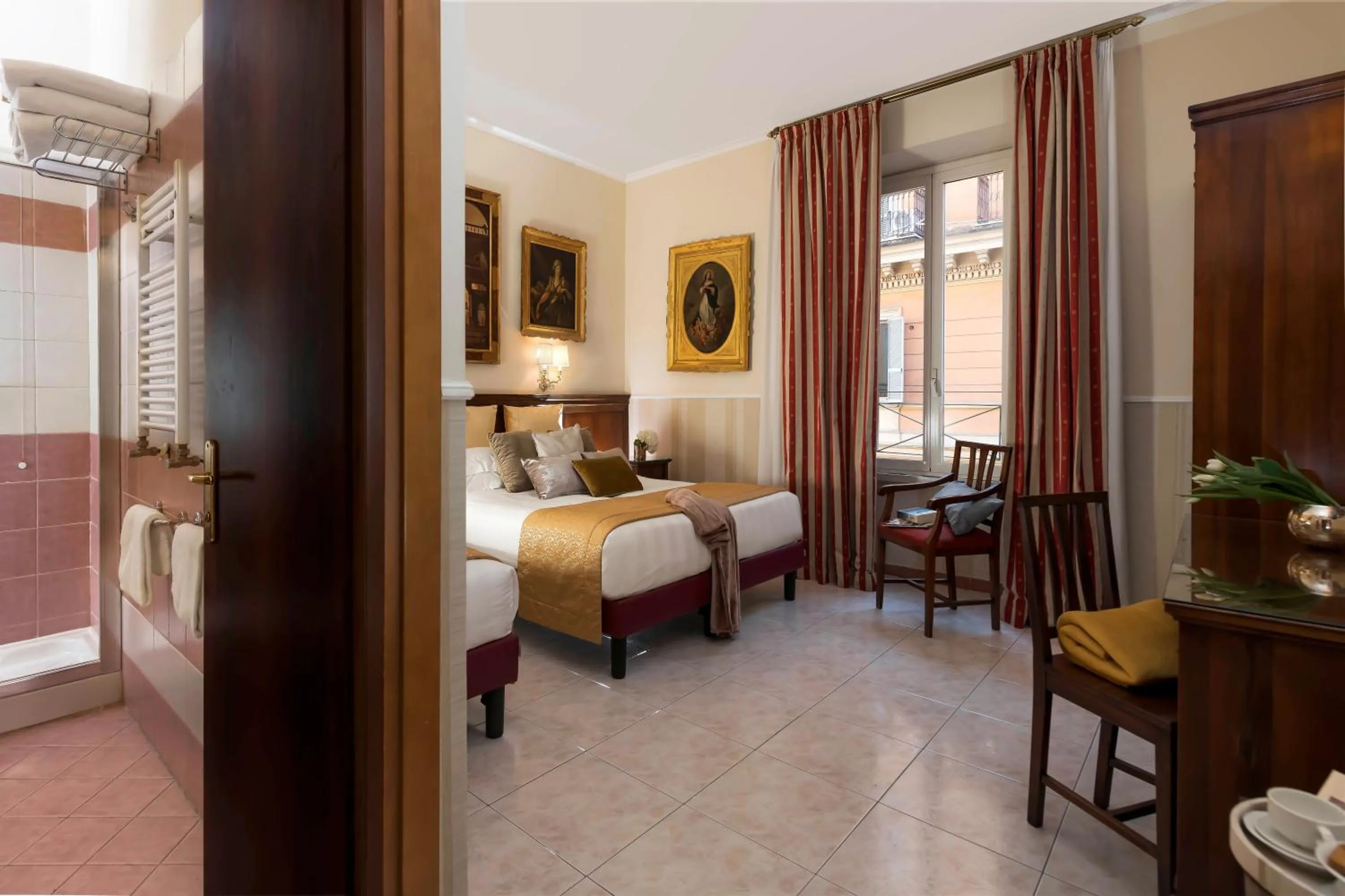 Toilet, Bed in Hotel Des Artistes Roma