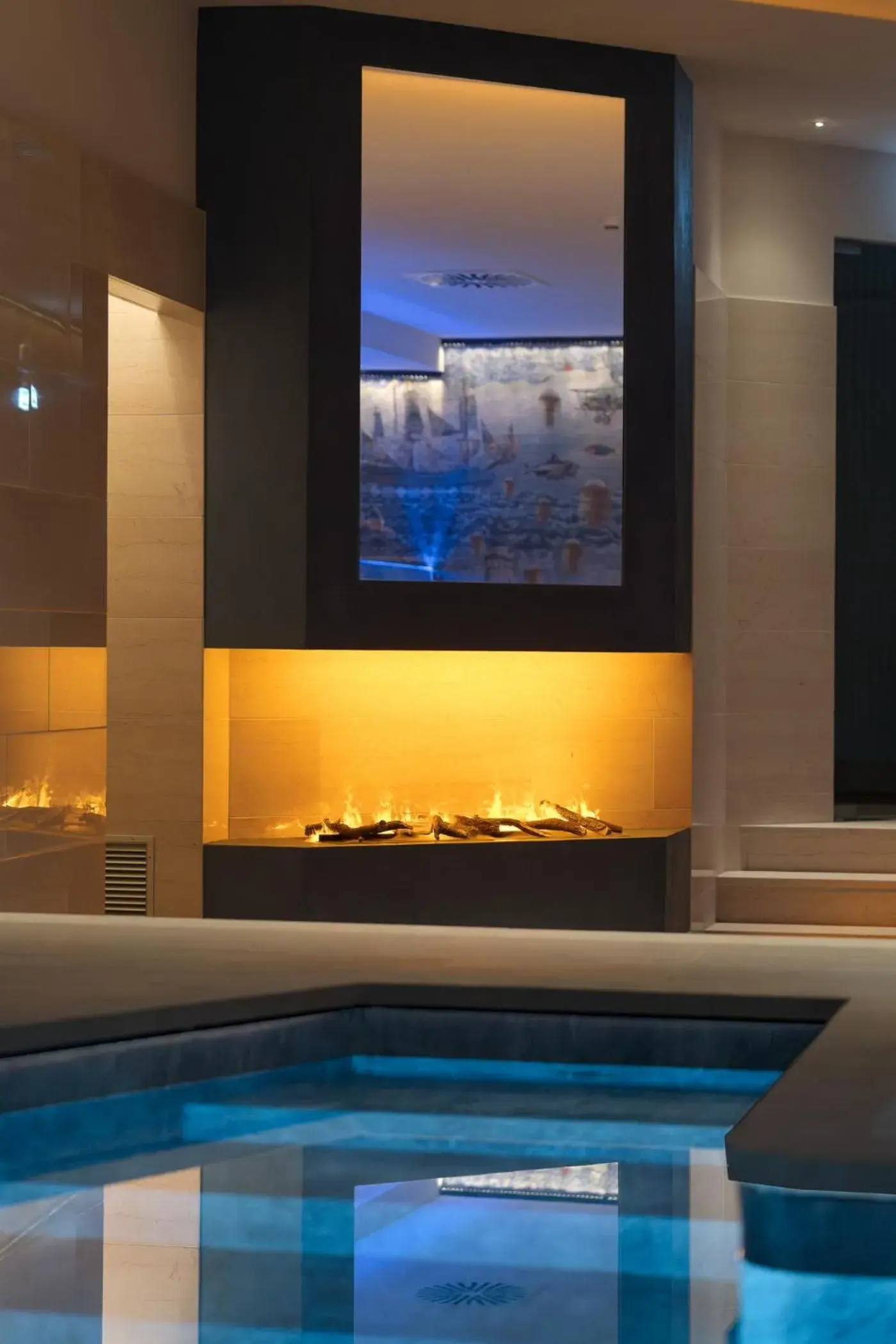 Swimming pool in Sangallo Palace Swimming pool in Sangallo Palace