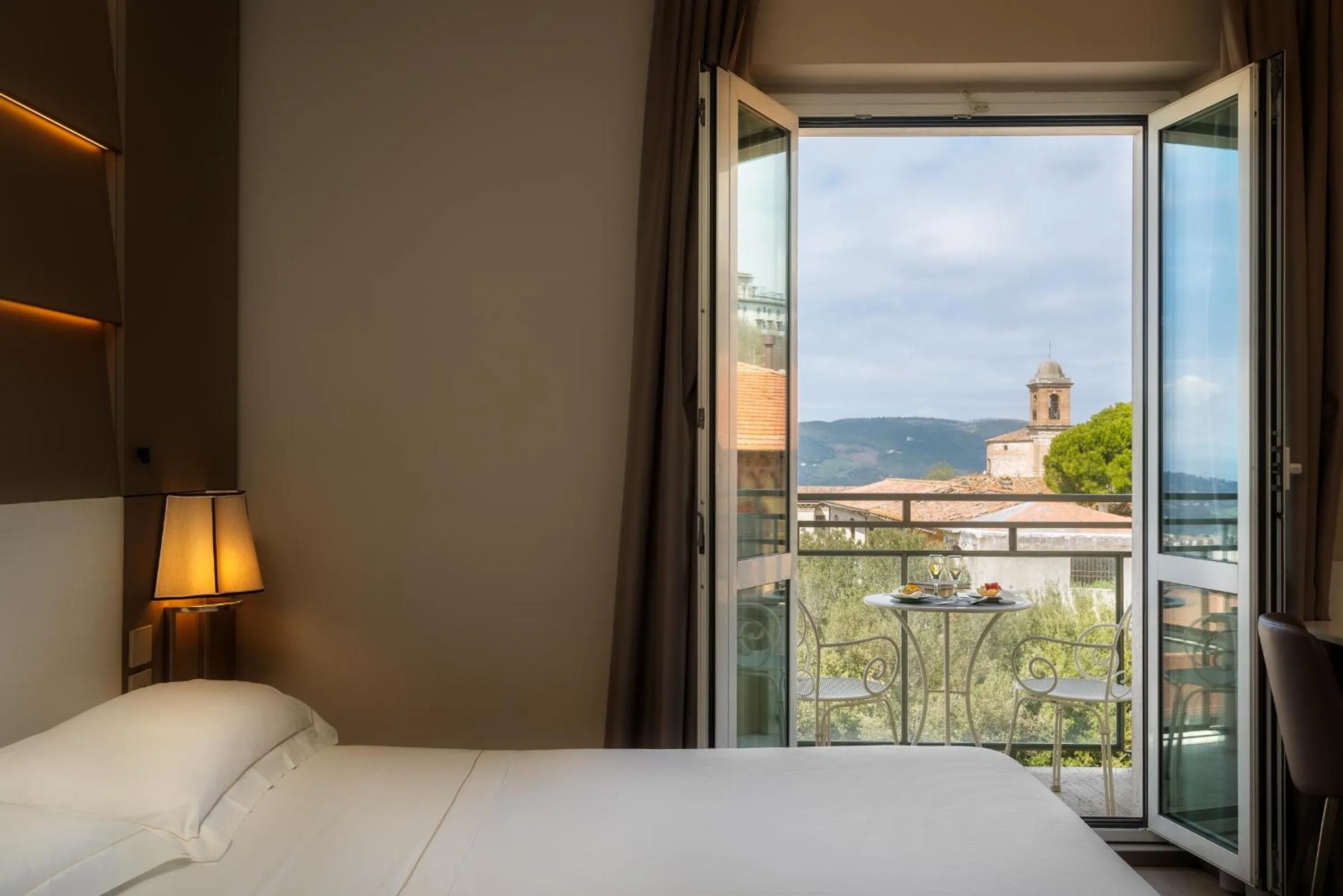 City view, Bed in Sangallo Palace