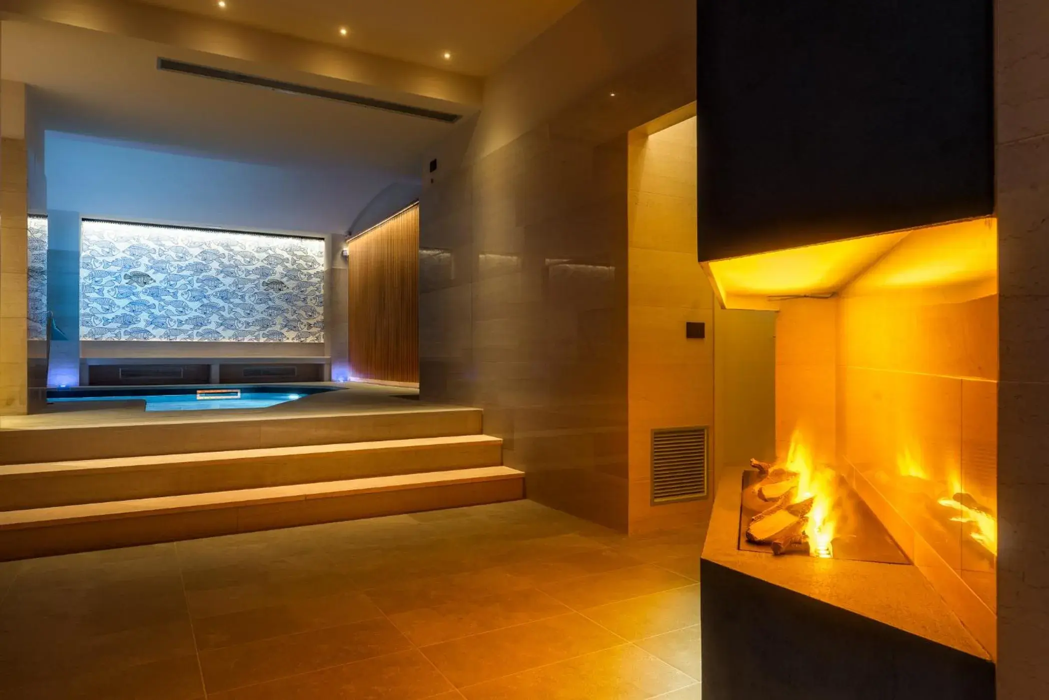 Swimming pool in Sangallo Palace Swimming pool in Sangallo Palace