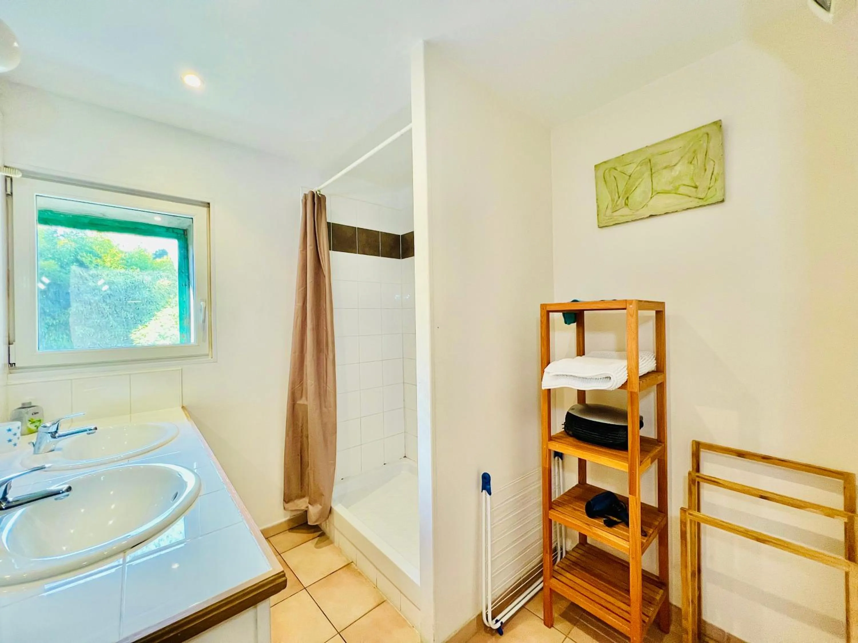 Bathroom, Bed in Le Moun Mazet gîte rural 3 étoiles, CLIM, Nature, 6 personnes