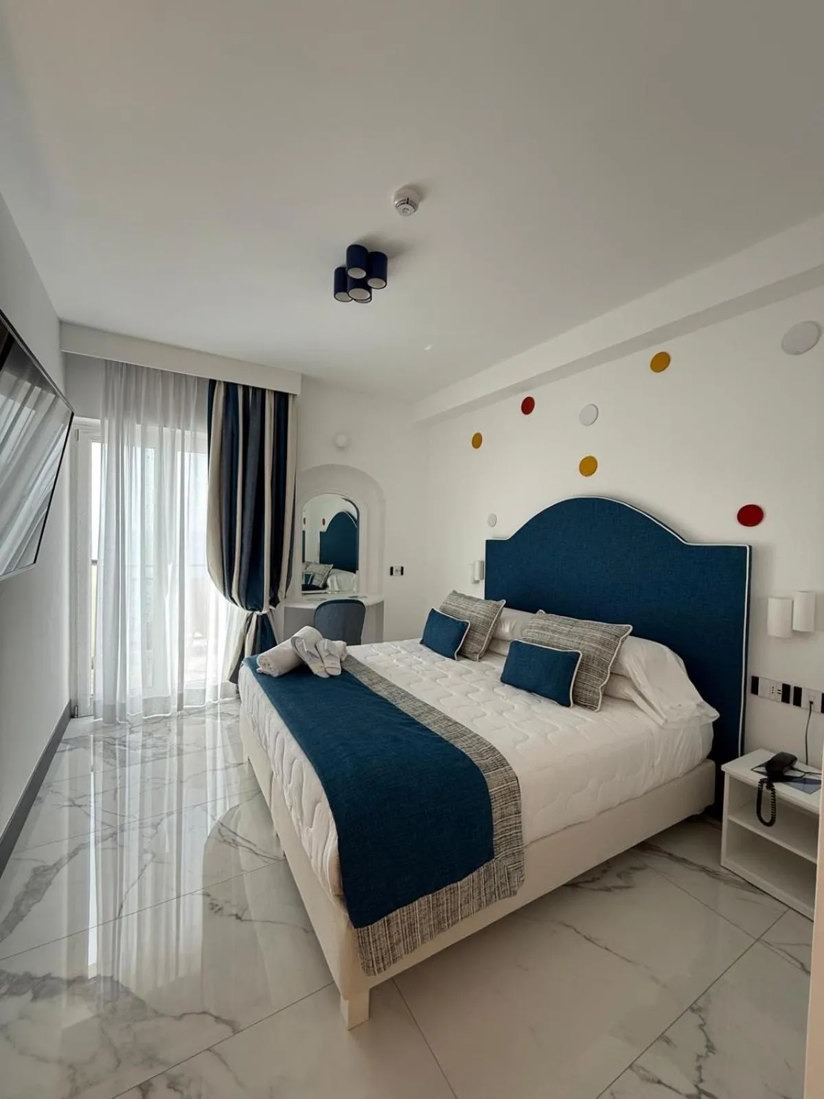 Bed in Positano Art Hotel Pasitea