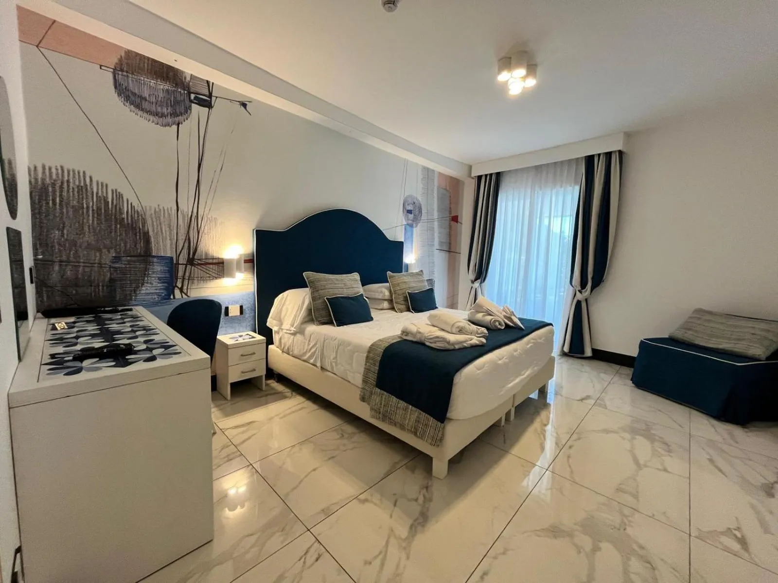 Bed in Positano Art Hotel Pasitea