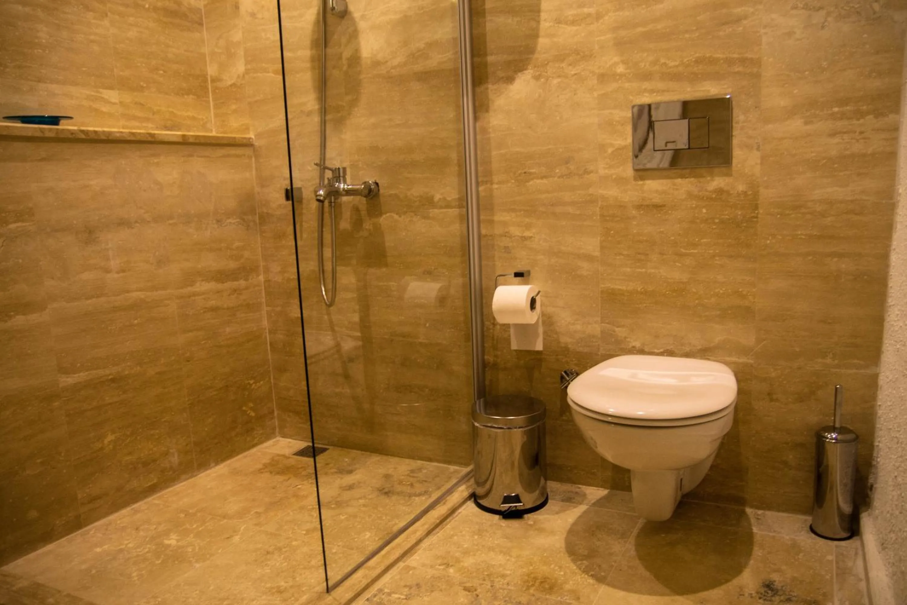 Bathroom in Courtyard