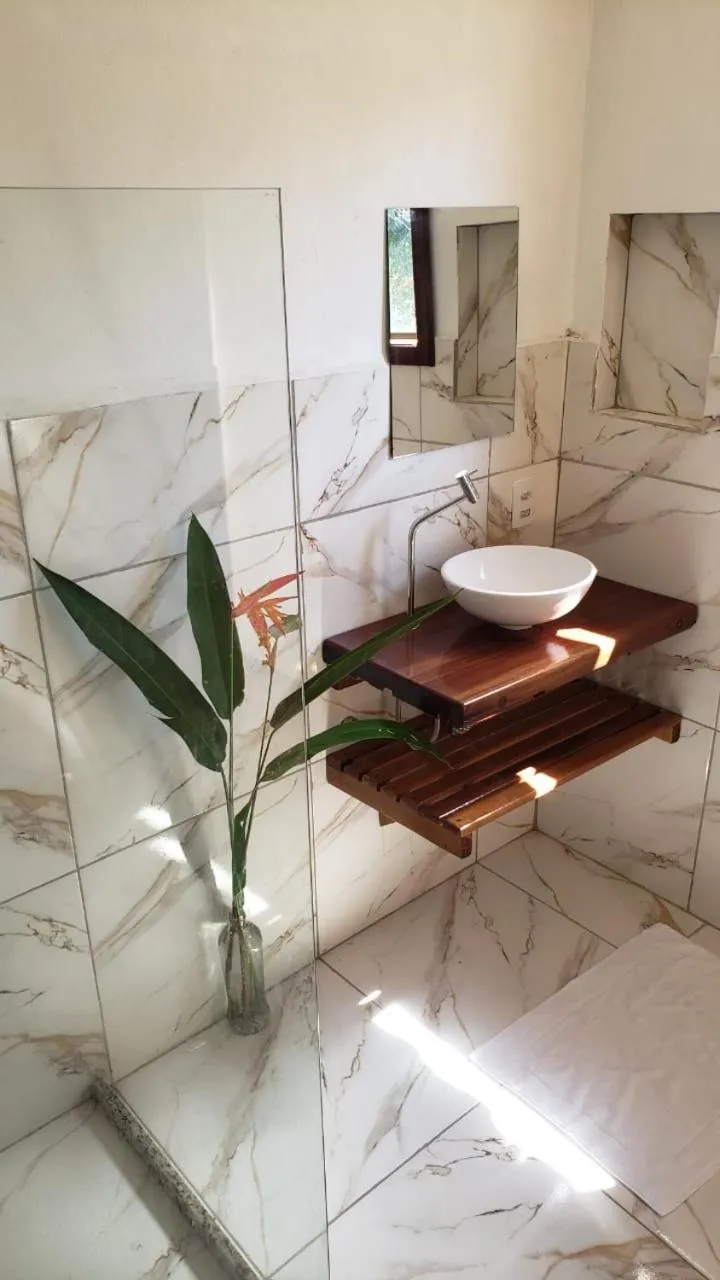 Bathroom in Pousada Canto das Cachoeiras
