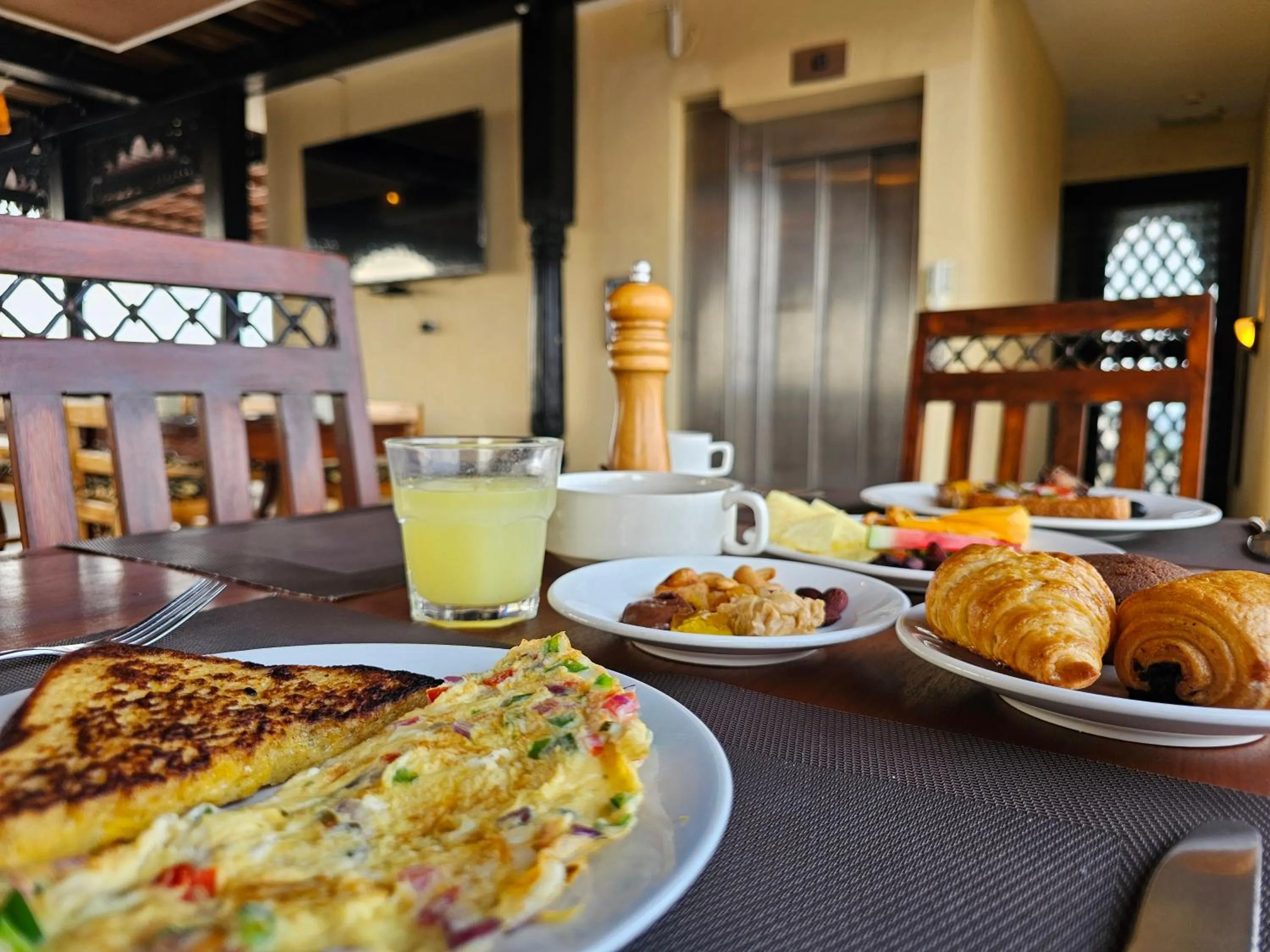 Breakfast in Golden Tulip Stone Town Boutique