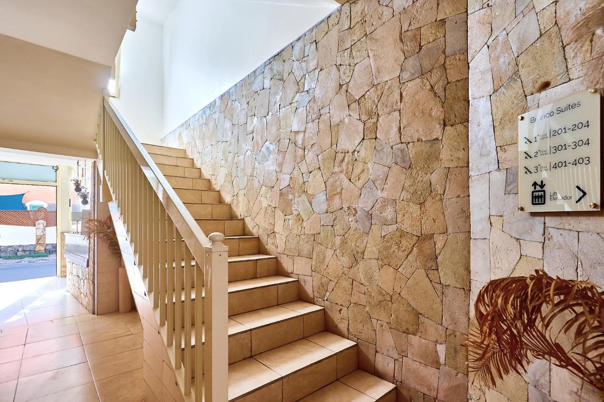 Branco Suites - Rooms & Holiday Apartments