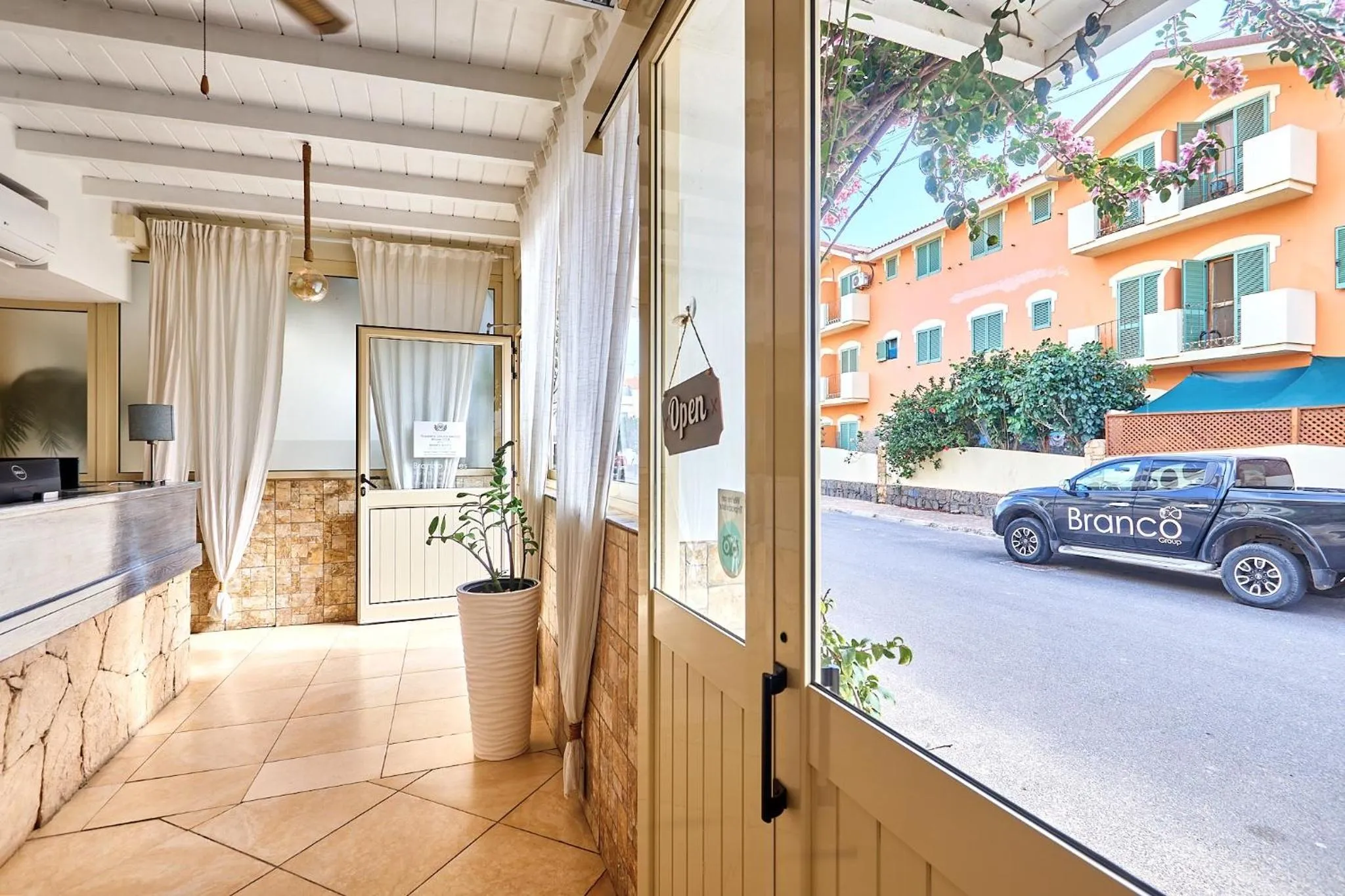 Branco Suites - Rooms & Holiday Apartments