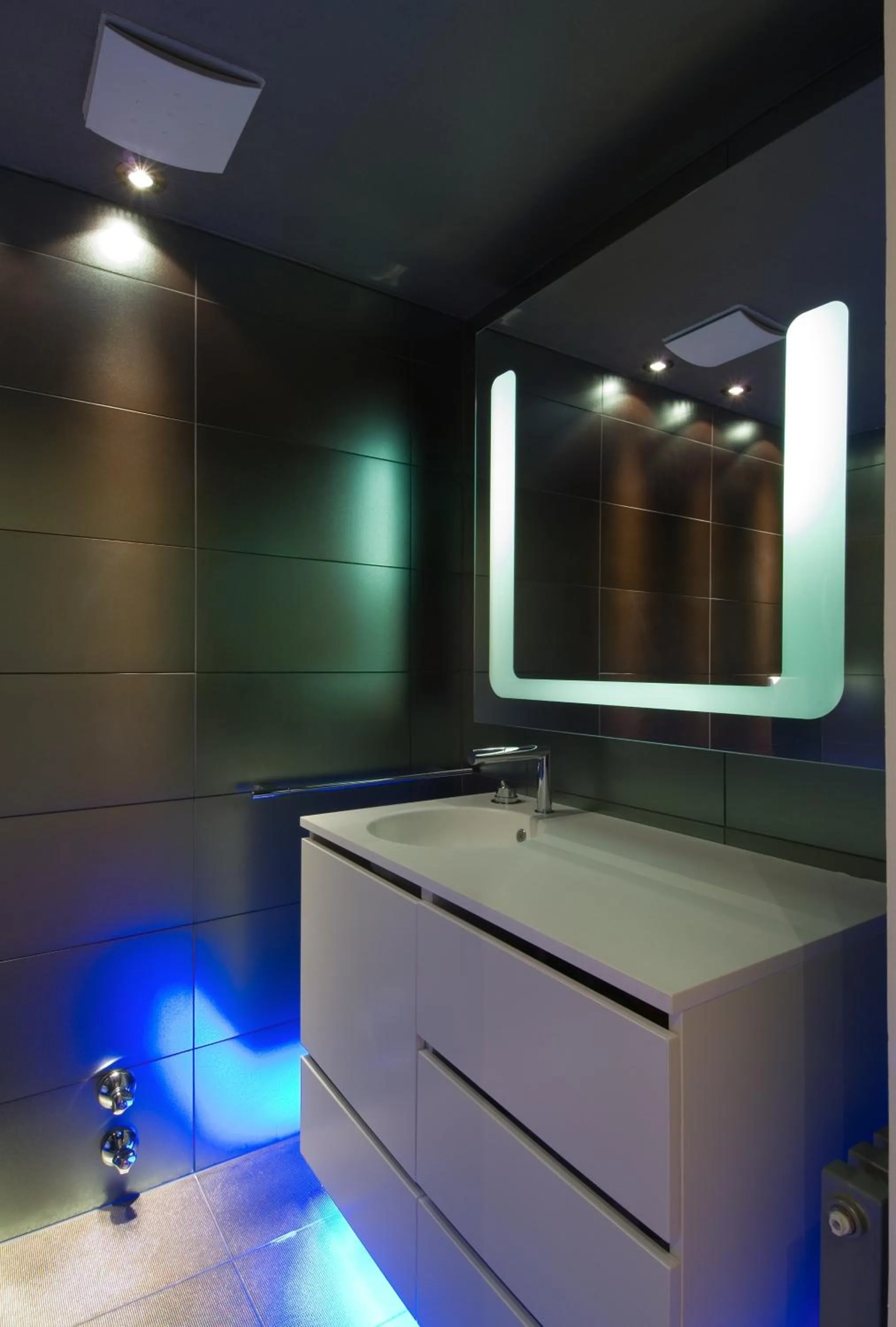 Bathroom in Hotel Aurora