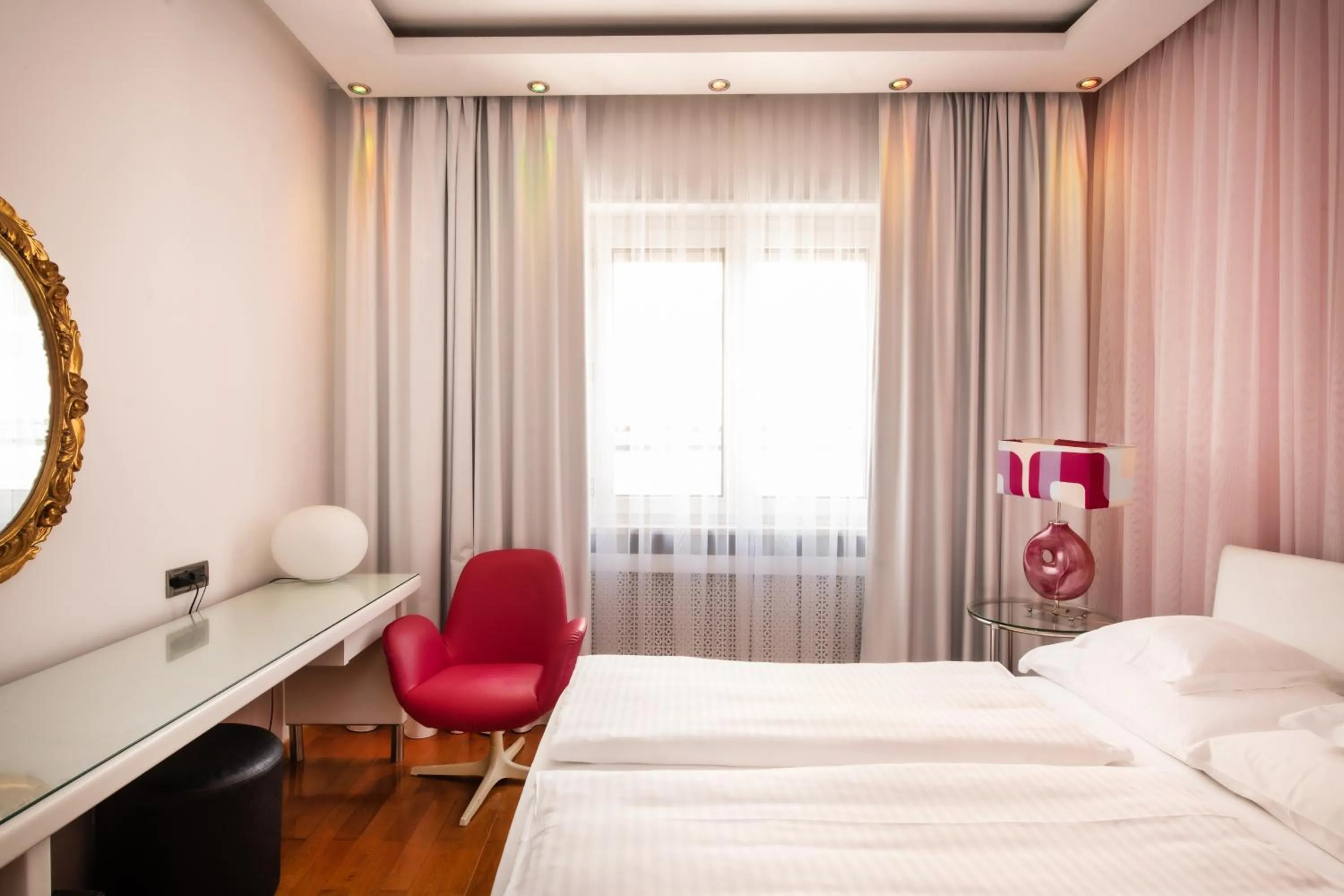 Bedroom, Bed in Hotel Aurora